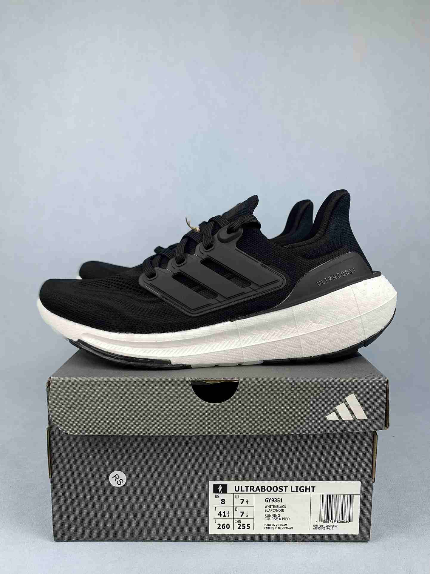 Shoes-adidas-Ultraboost