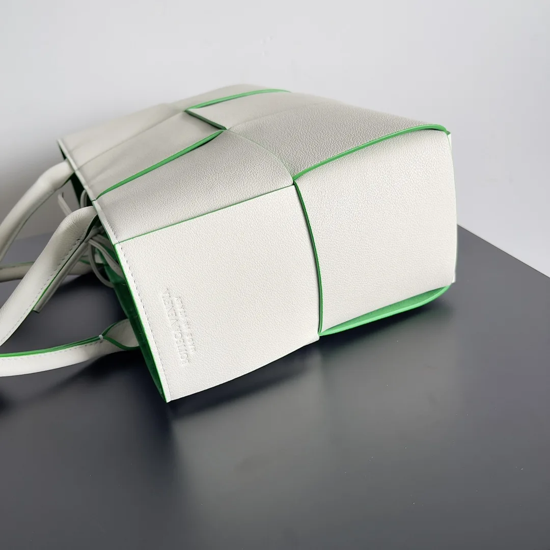 Bottega Veneta White Intrecciato Woven Leather Tote Bag product photo from LabelPicks