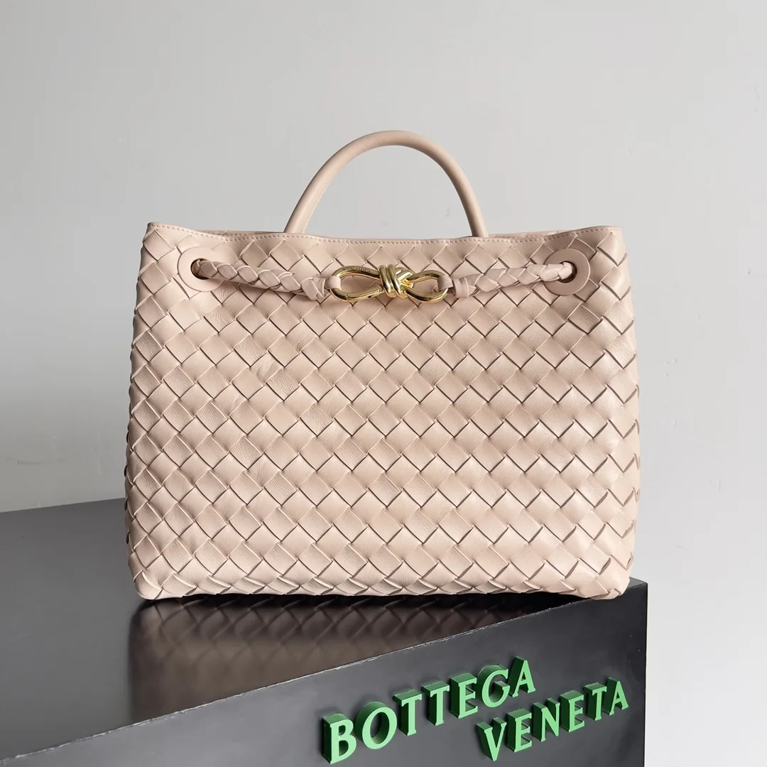 Bottega Veneta White Andiamo Intrecciato Woven Leather Top Handle Bag product photo from LabelPicks