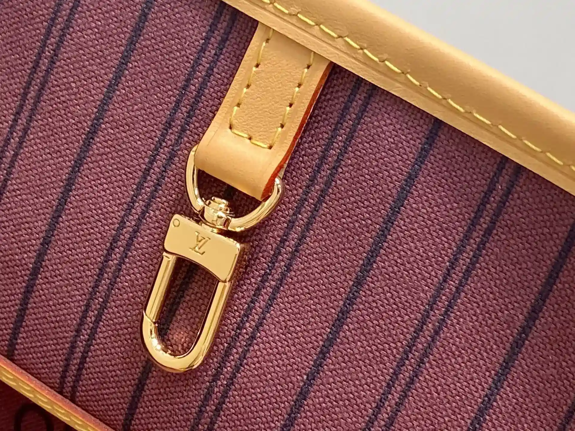 Louis Vuitton Monogram Canvas Neverfull Tote Bag product photo from LabelPicks