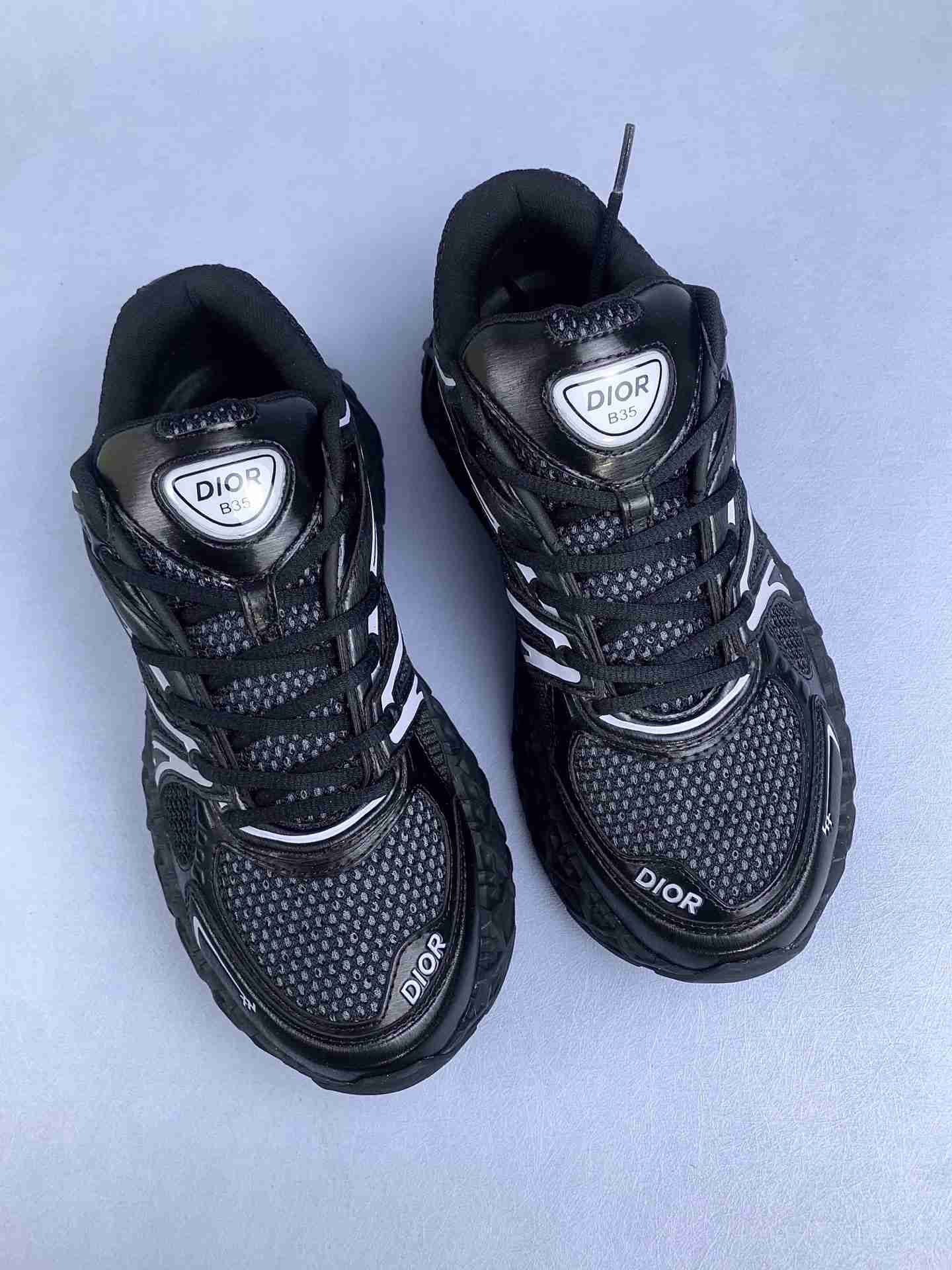 B35 NXXT Sneaker