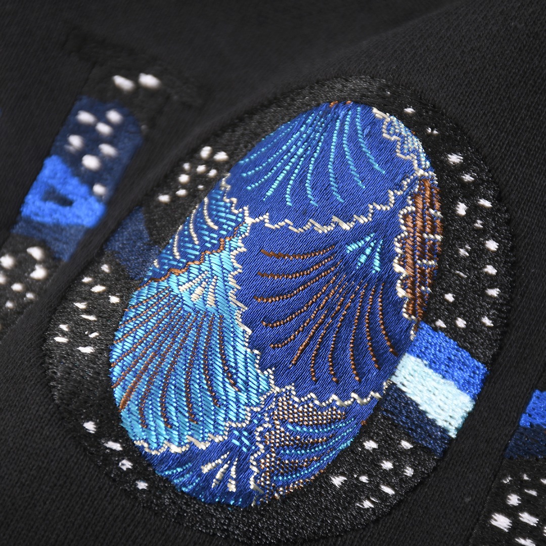 Classic Embroidery Print Long Sleeve Sweatshirt