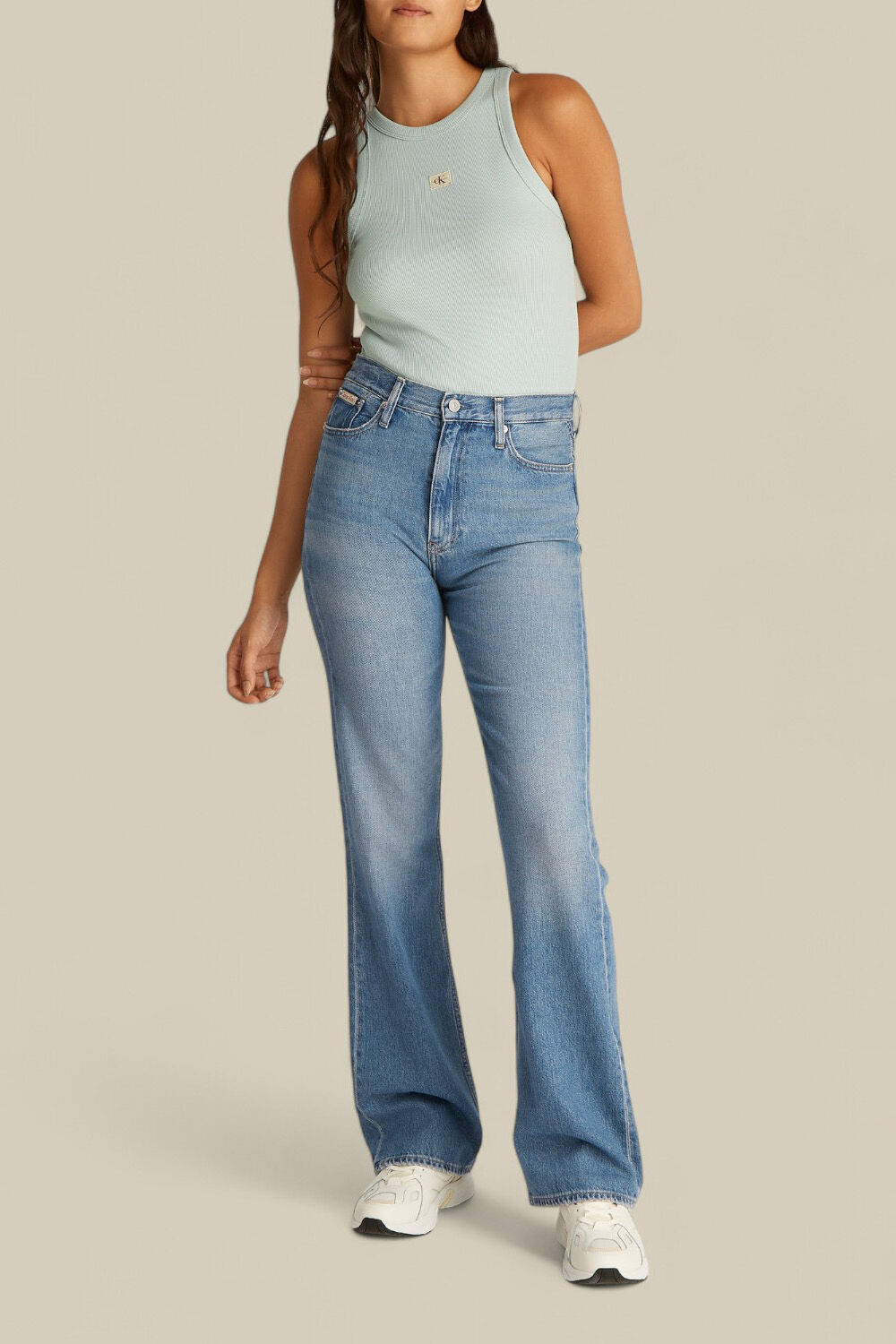 CALVIN KLEIN מכנסי ג'ינס בגזרה מתרחבת