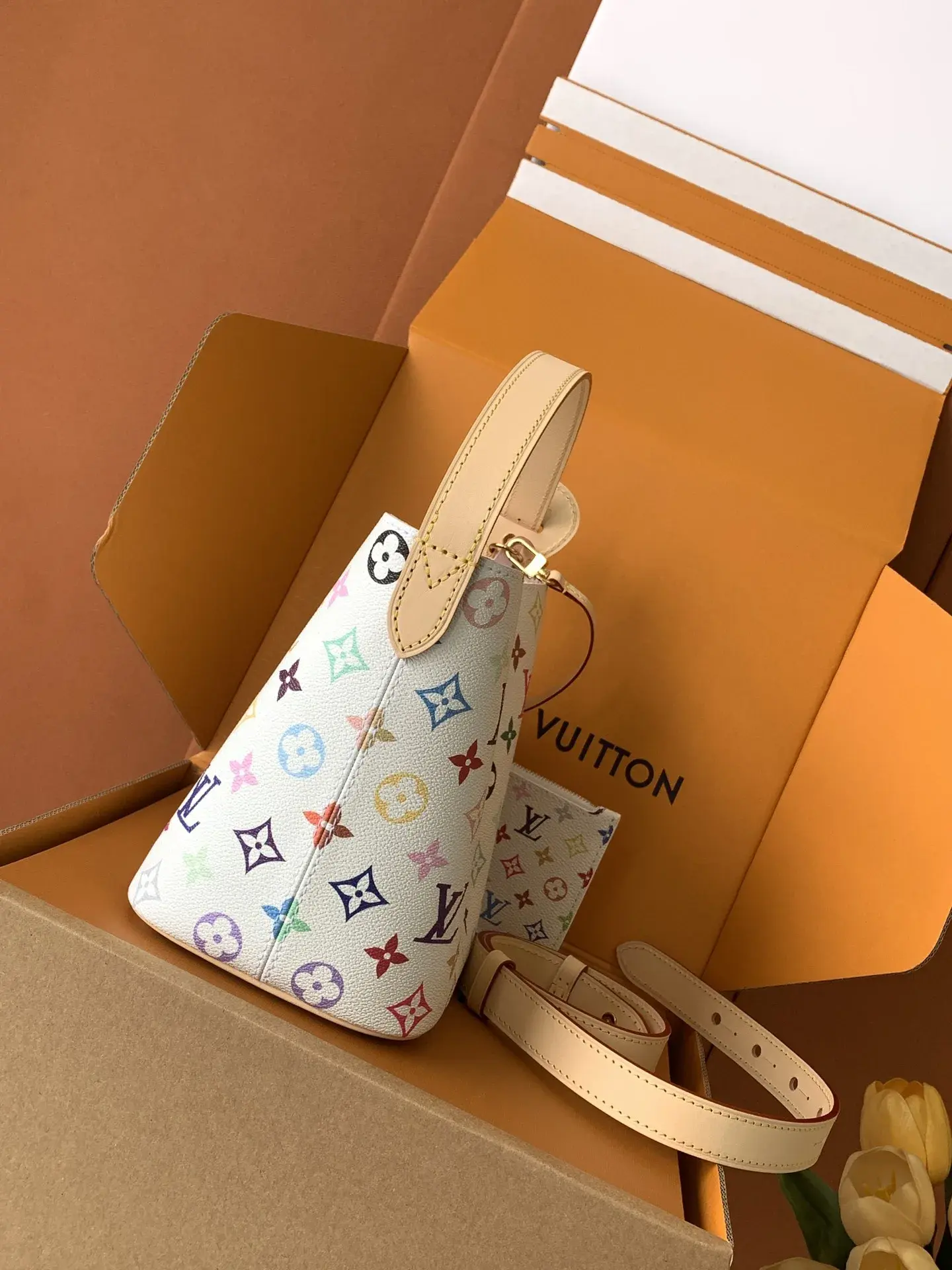 Louis Vuitton Versatile Shoulder Bag product photo from LabelPicks