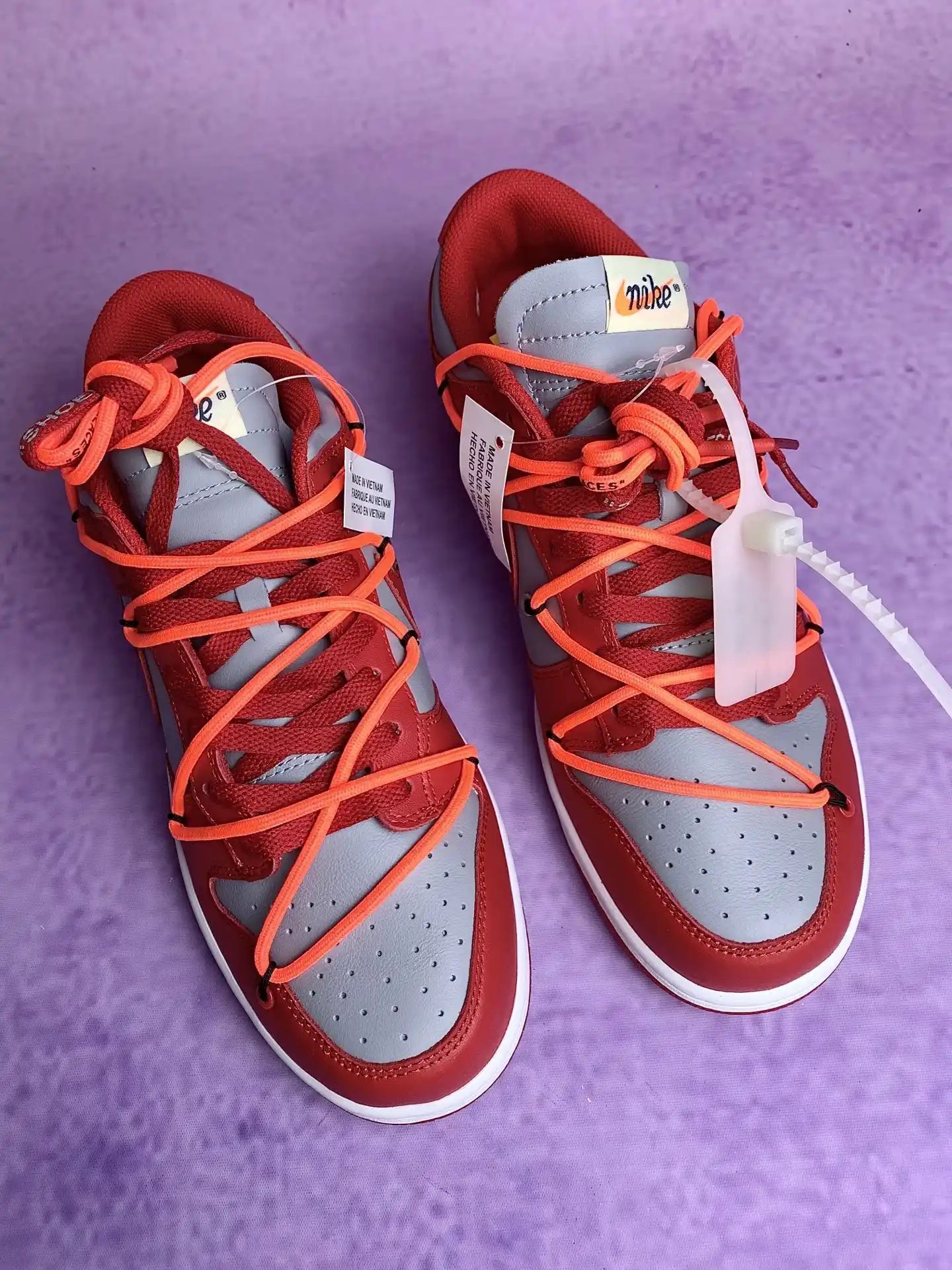 Off-White x Nike Dunk Low “University Red” - University Red/Wolf Grey/University Red product photo from LabelPicks