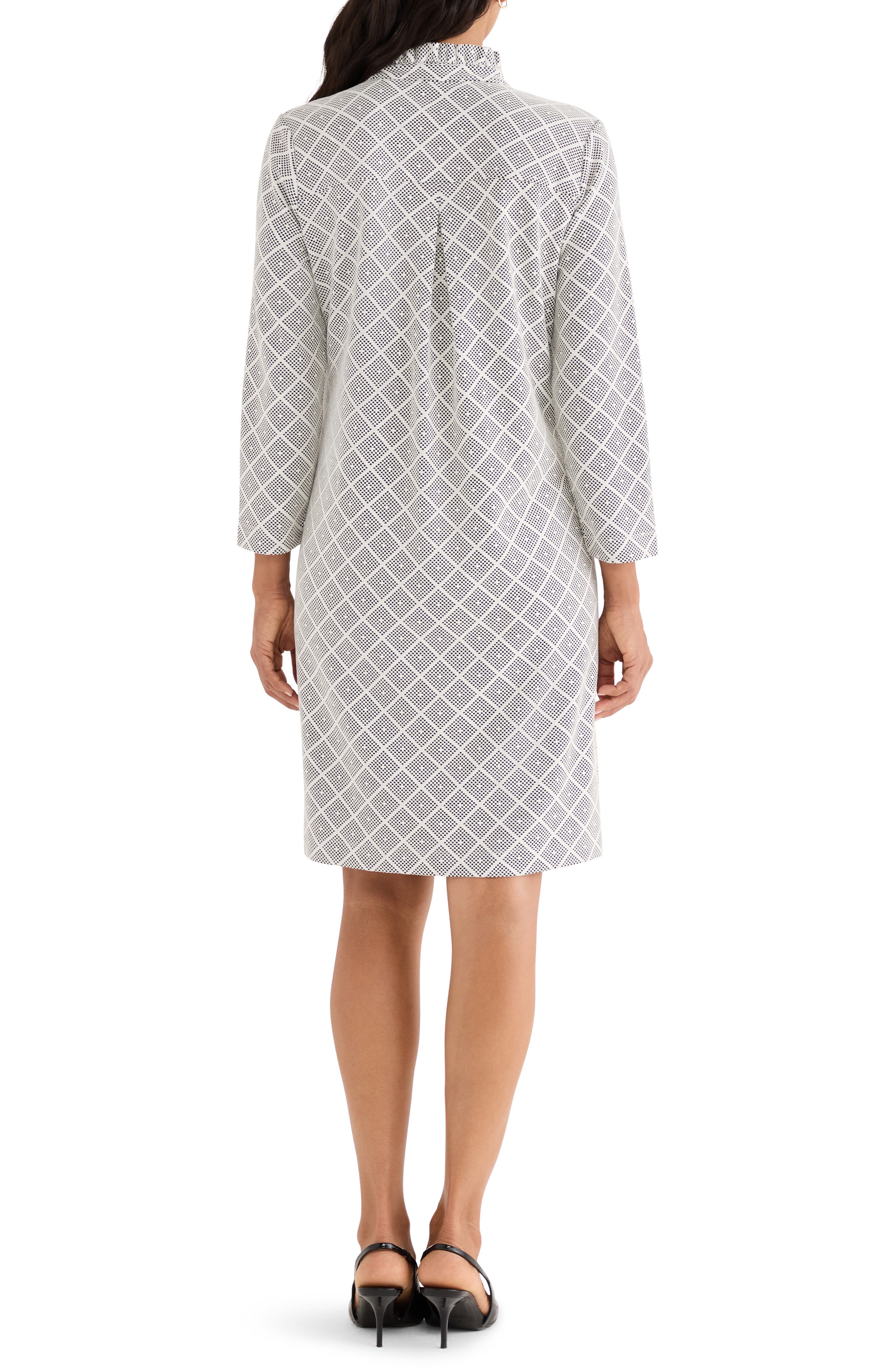 NIC+ZOE Diamond Etching Clementine Ruffle Shift Dress
