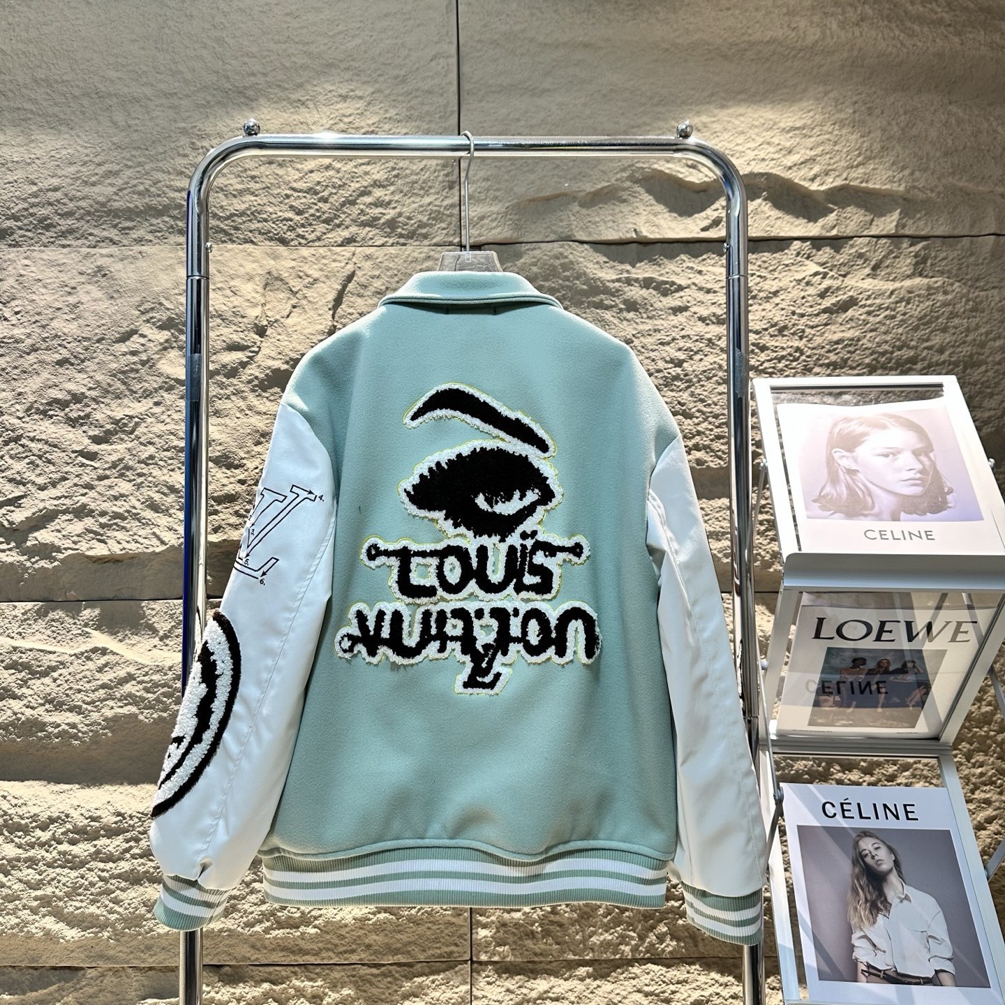 0902 Celebrity matching jacket