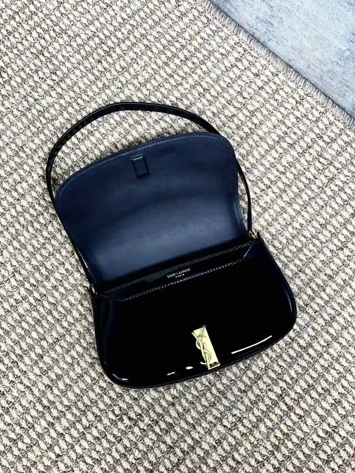 Saint Laurent Versatile Shoulder Bag product photo from LabelPicks