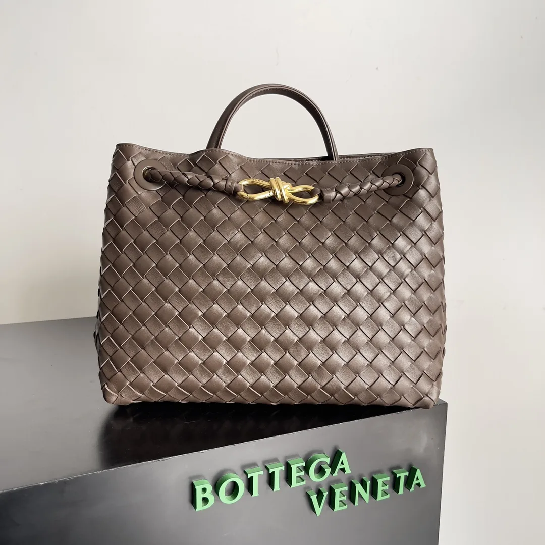Bottega Veneta White Andiamo Intrecciato Woven Leather Top Handle Bag product photo from LabelPicks