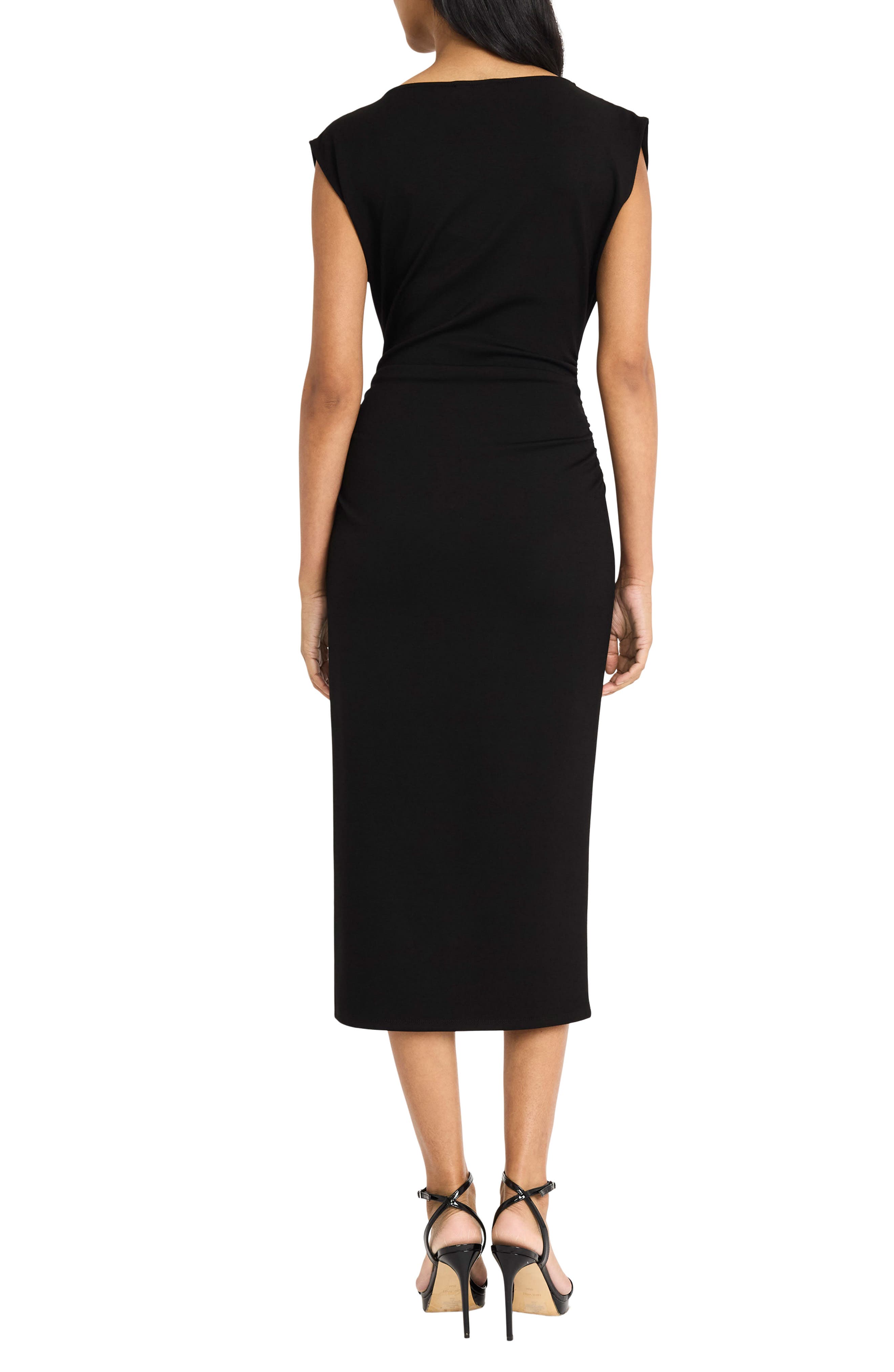 DONNA MORGAN FOR MAGGY Ruched Cap Sleeve Dress