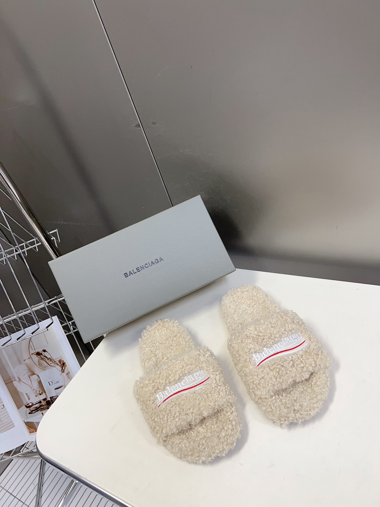 0411 New Breathable Loose Home Couple Logo Slippers