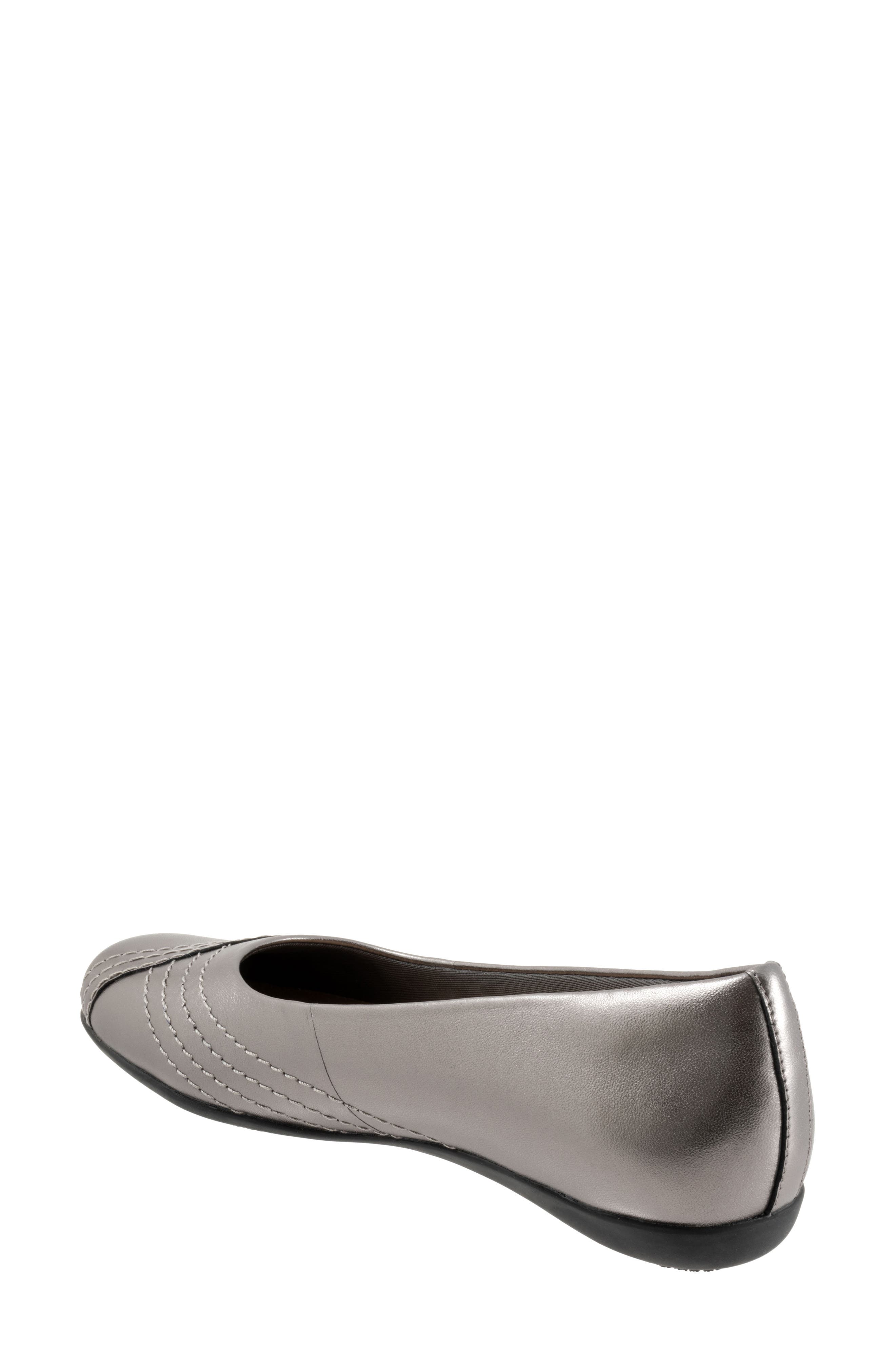 Trotters Sasha Flat
