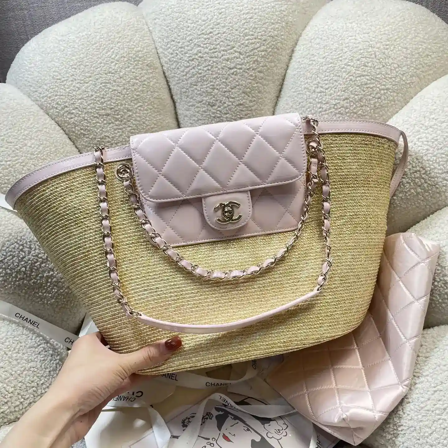 Chanel White Straw Woven Tote Bag product photo from LabelPicks