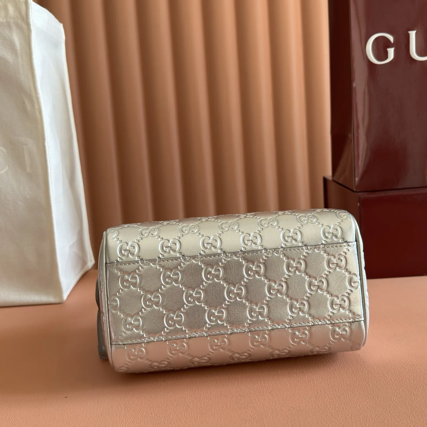 Gucci Versatile Top Handle Bag product photo from LabelPicks