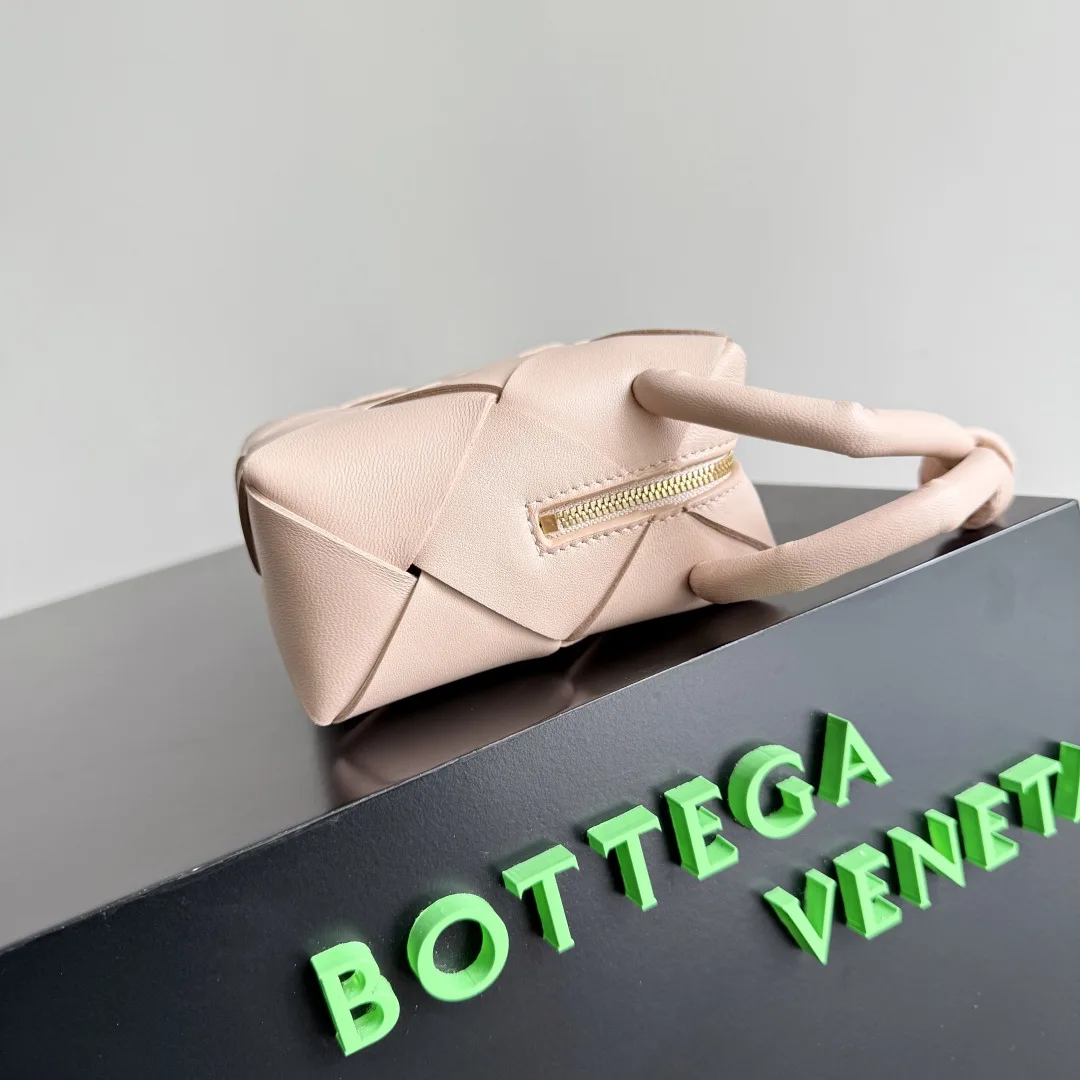 Bottega Veneta Lambskin Crossbody Bag product photo from LabelPicks