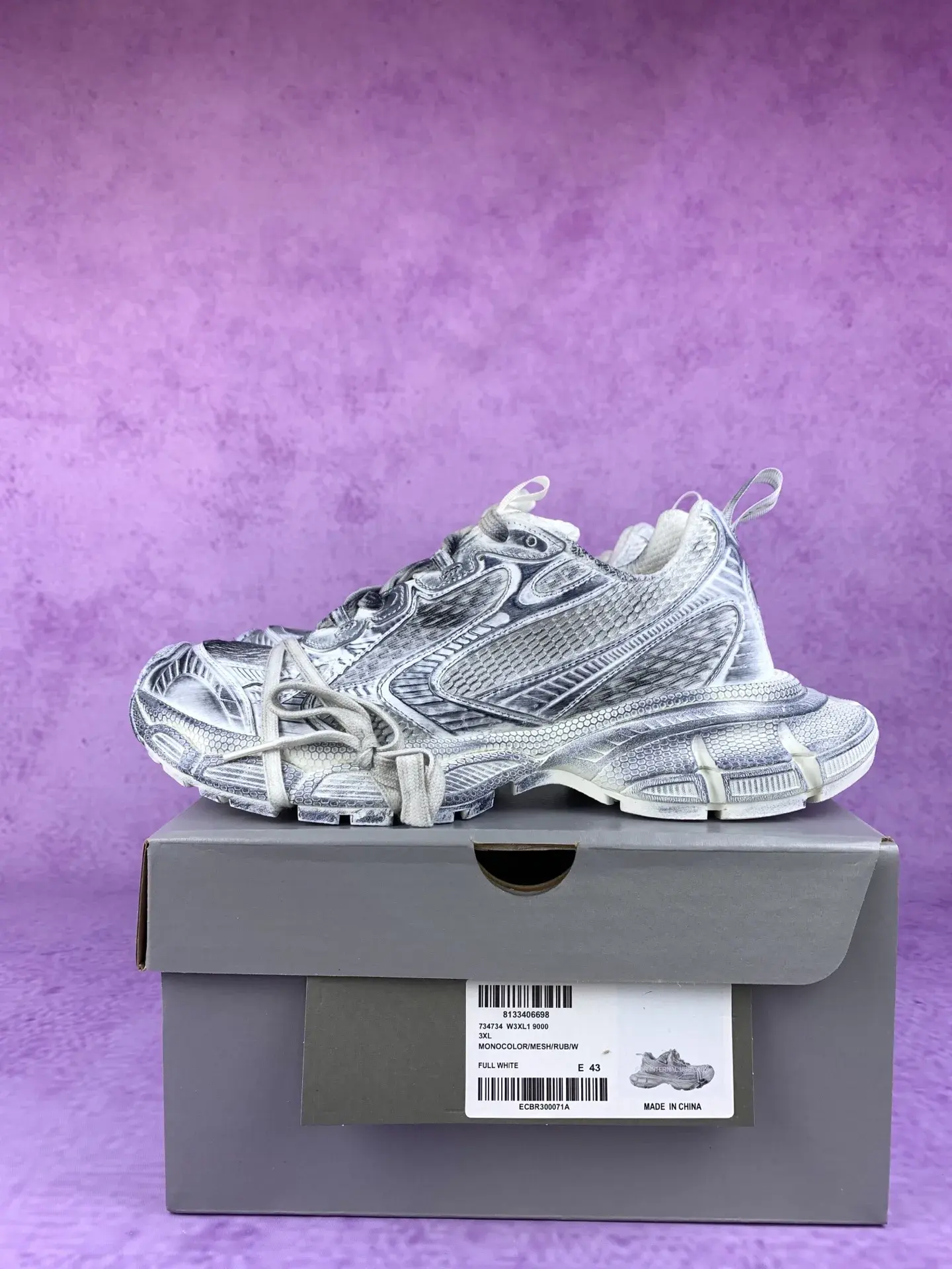 3XL Sneaker in White product photo from LabelPicks