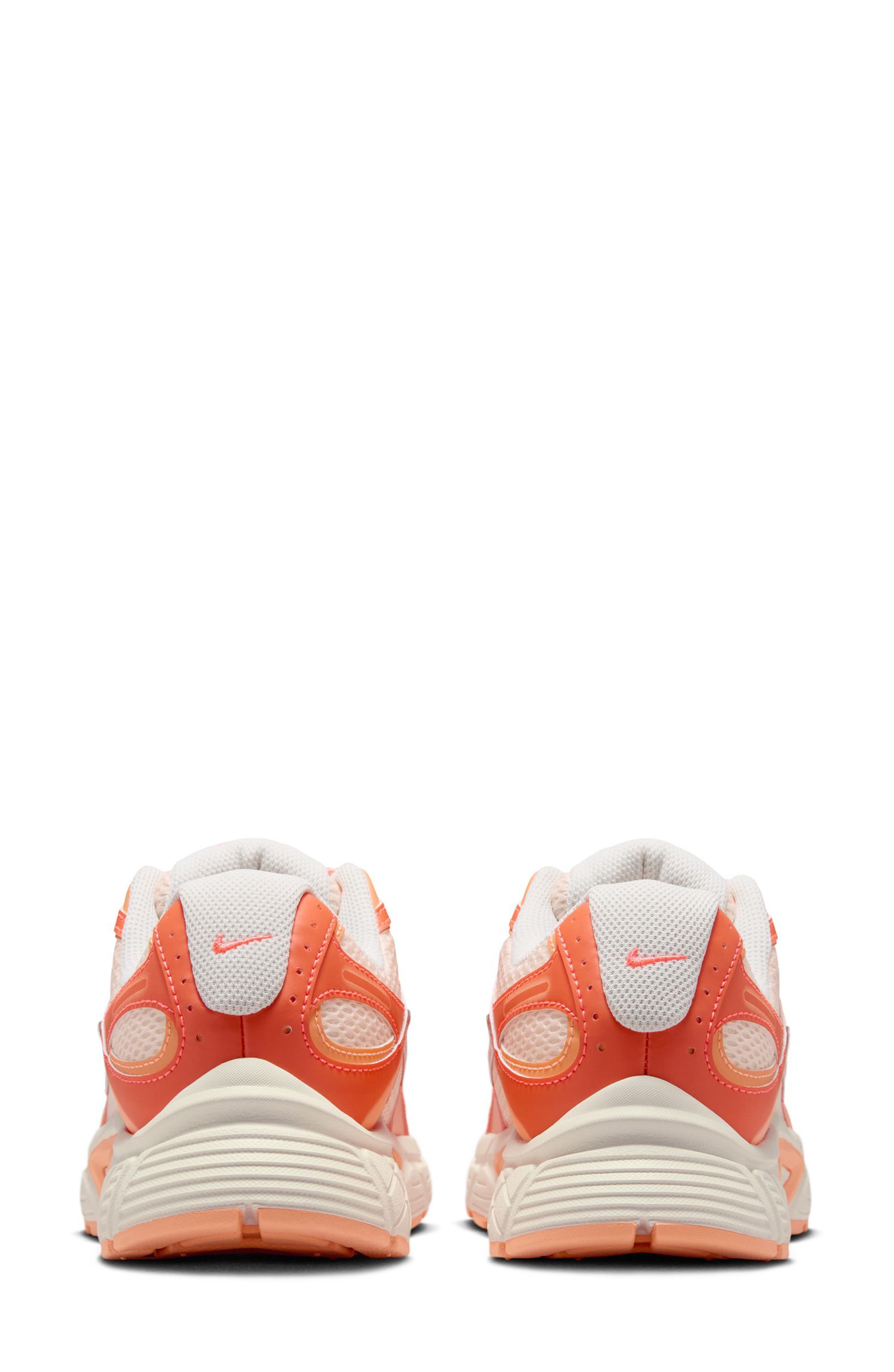 Nike V5 RNR Sneaker
