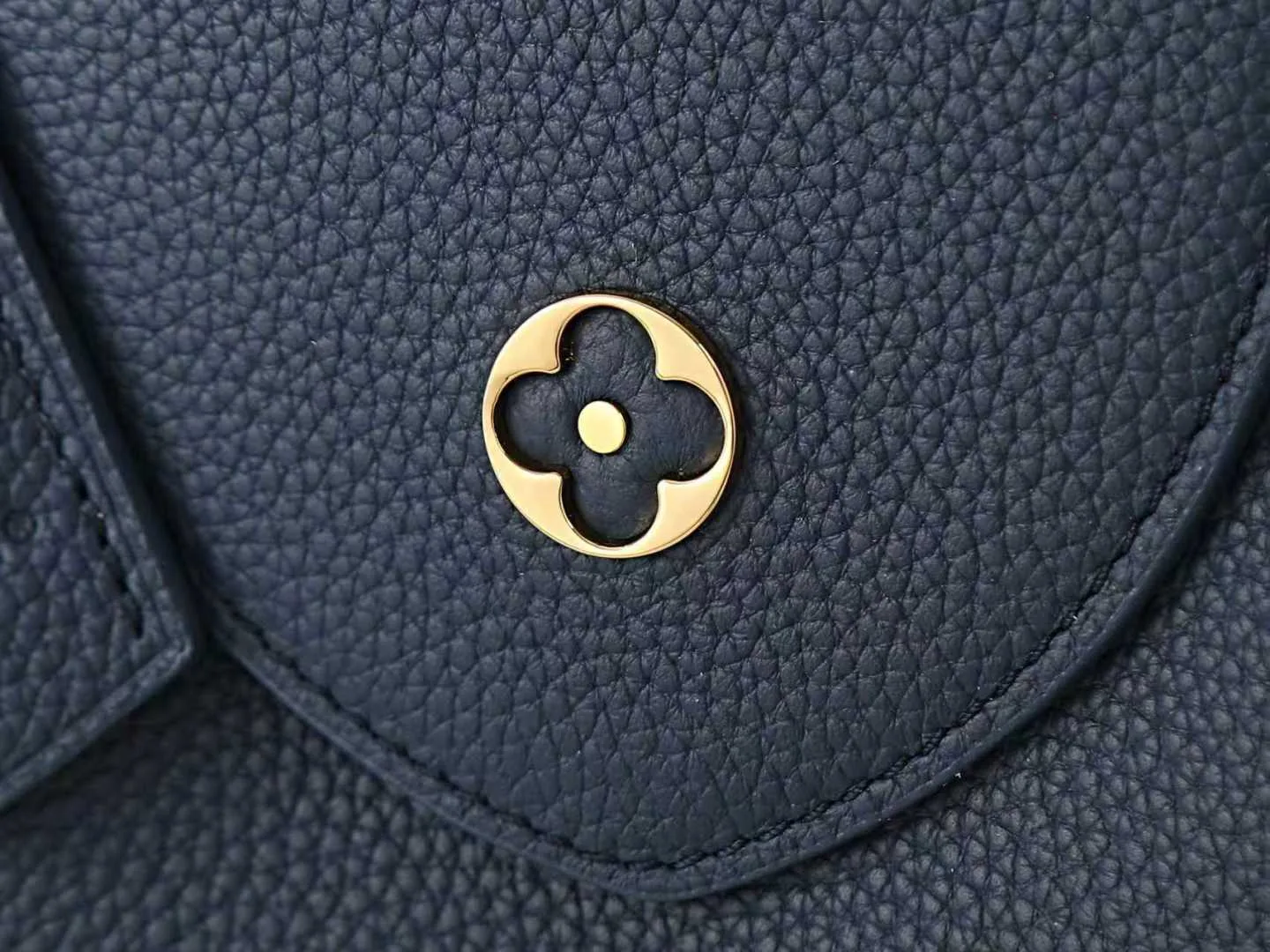 Louis Vuitton Capucines Blue Calfskin Top Handle Bag product photo from LabelPicks