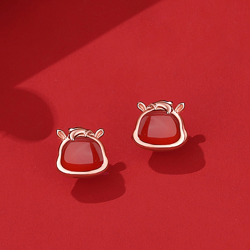 Original twelve zodiac animal-themed lucky horse earrings, made of pure silver, featuring a Chinese-style design with red agate stones, perfect for the year of one's birth animal