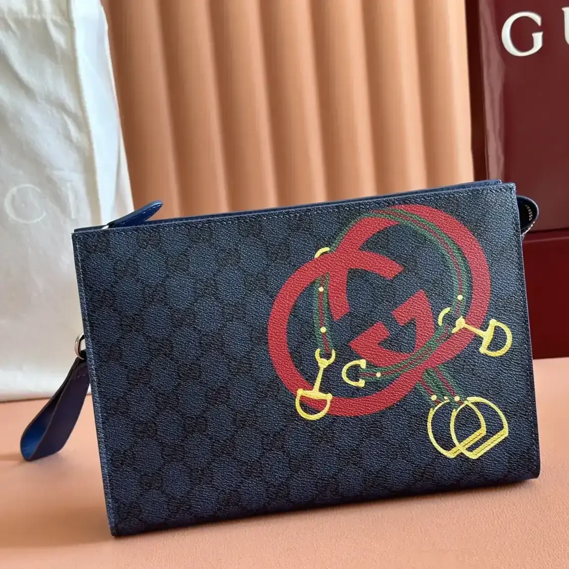 Gucci GG Supreme Canvas Clutch product photo from LabelPicks