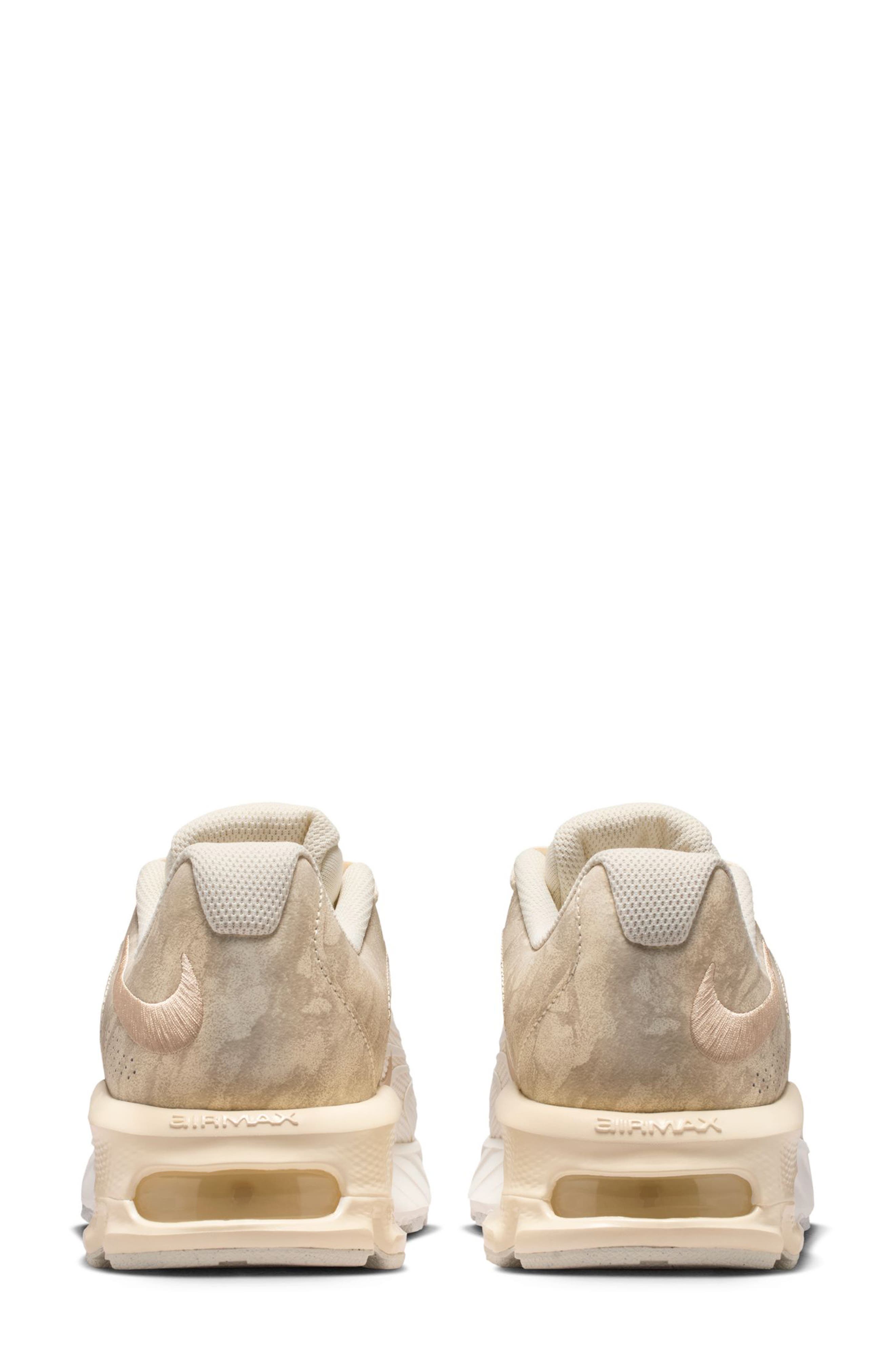 Nike Air Max Fire Sneaker