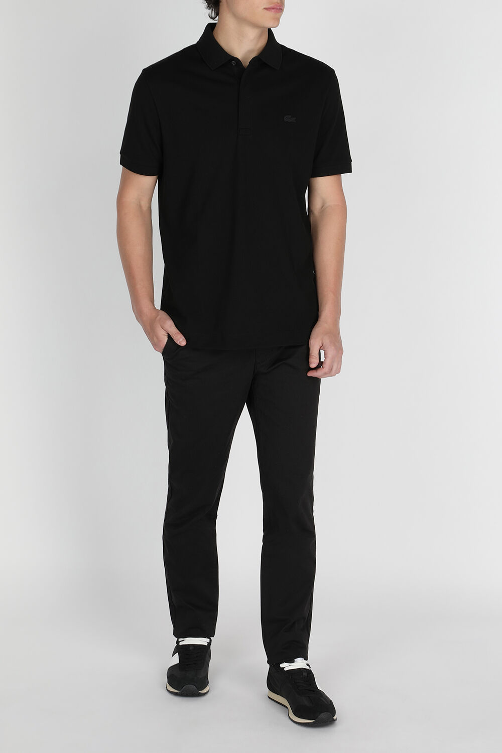 LACOSTE חולצת פולו שחורה בגזרת סלים עם לוגו