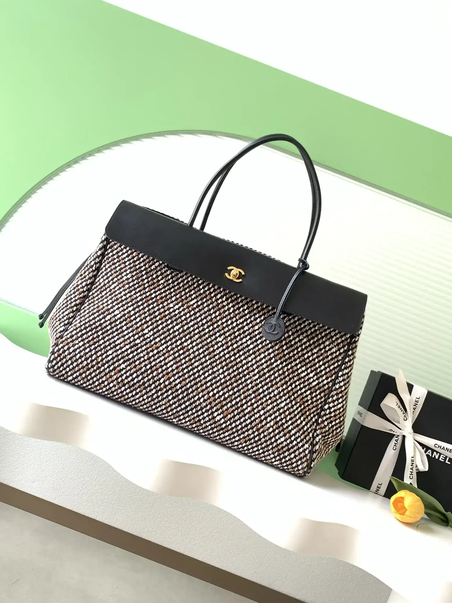 Chanel Black Calfskin Tote Bag product photo from LabelPicks