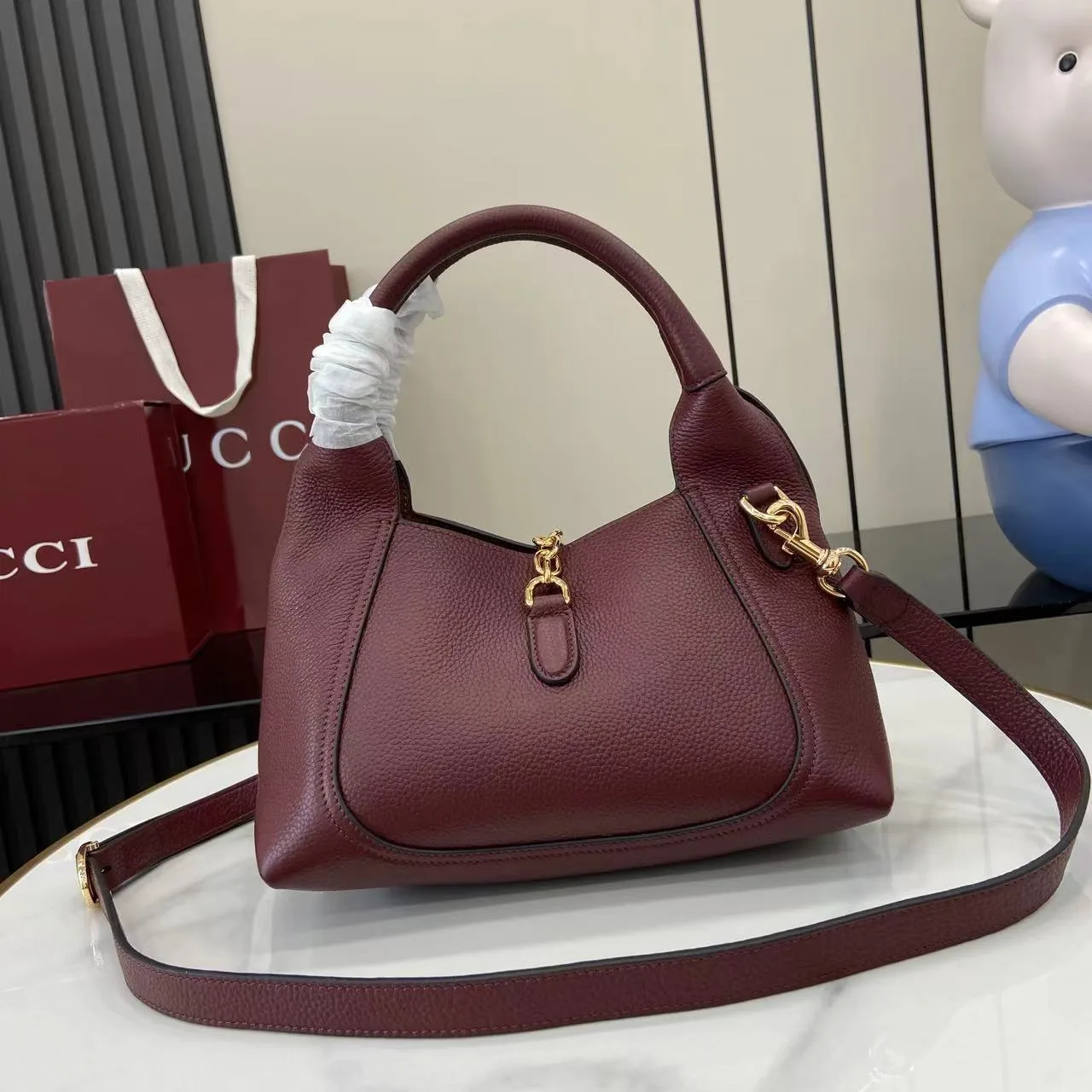 Gucci Red Grained Leather Shoulder Bag product photo from LabelPicks