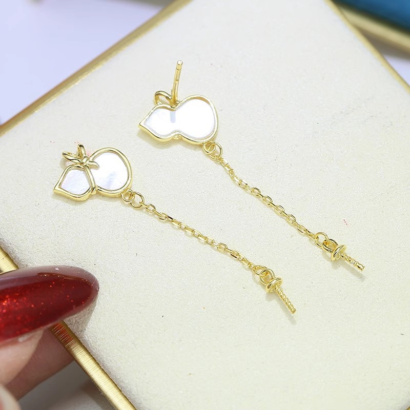 S925 sterling silver gourd tassel earrings for women, summer niche high-end new Chinese style earrings, mother-of-pearl earrings