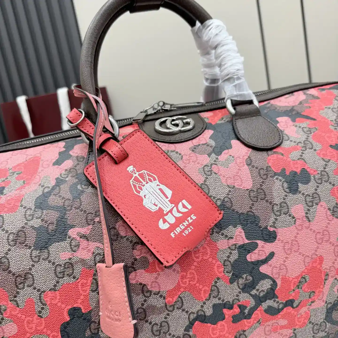 Gucci Pink GG Supreme Canvas Tote Bag product photo from LabelPicks