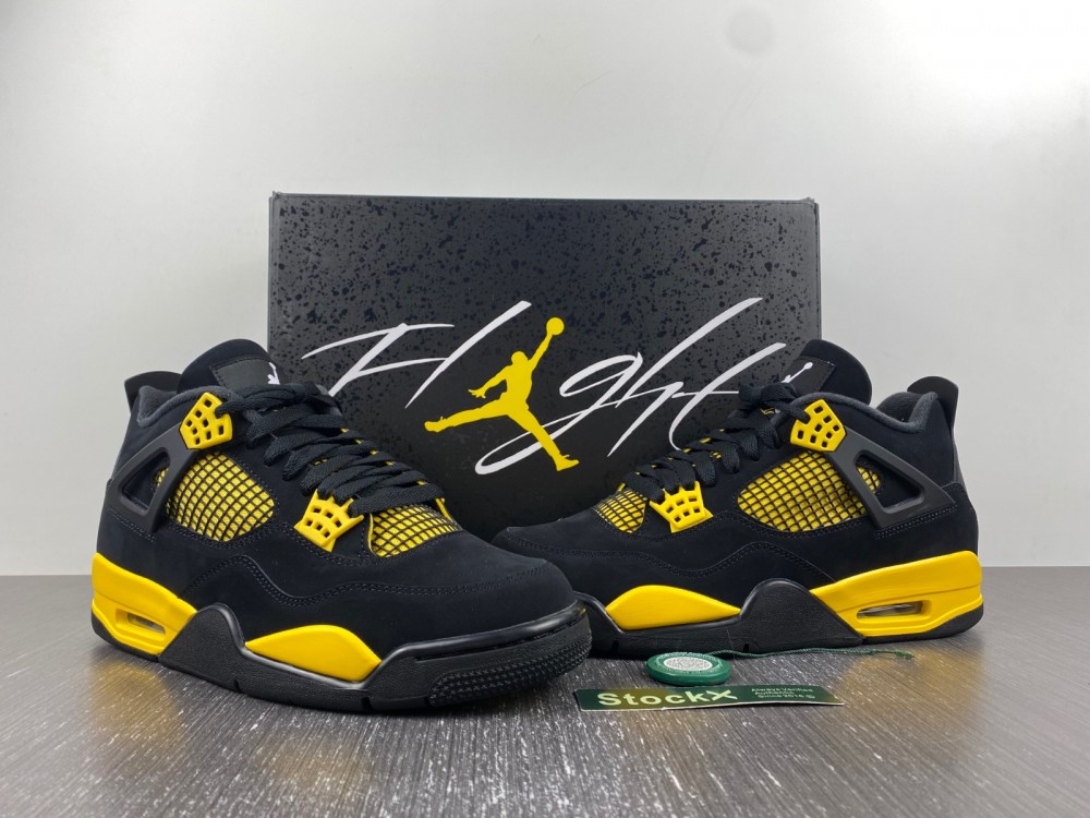 Jordan 4 Retro Thunder (2012)
