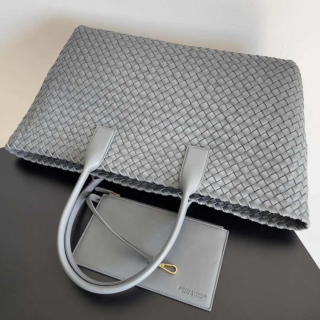 Bottega Veneta Intrecciato Woven Leather Cabat Tote Bag product photo from LabelPicks