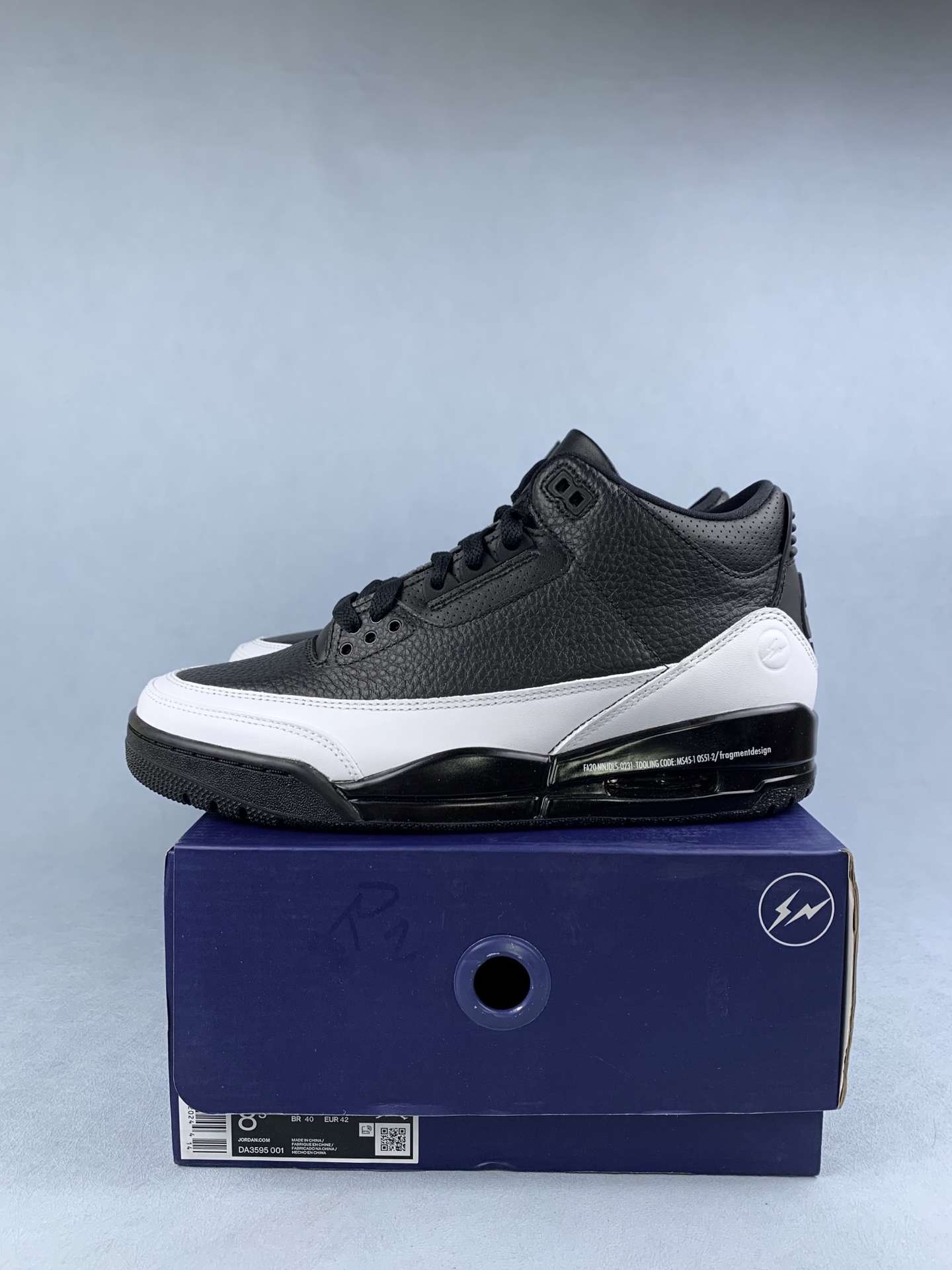 Fragment Design x Air Jordan 3 Shoes