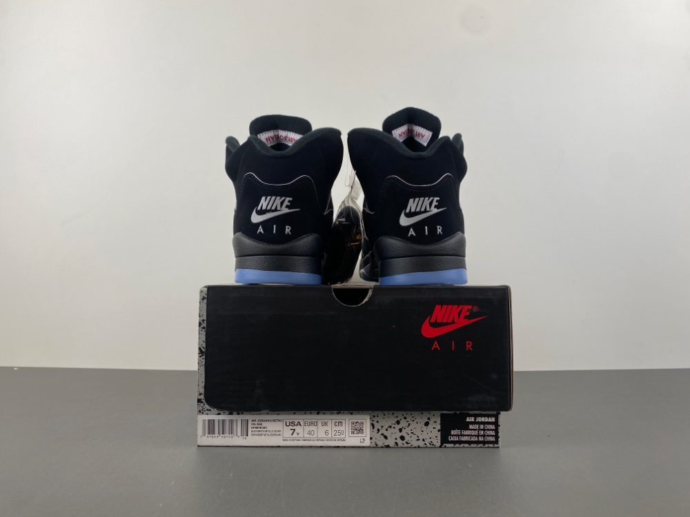 Jordan 5 Retro OG Black Metallic Reimagined