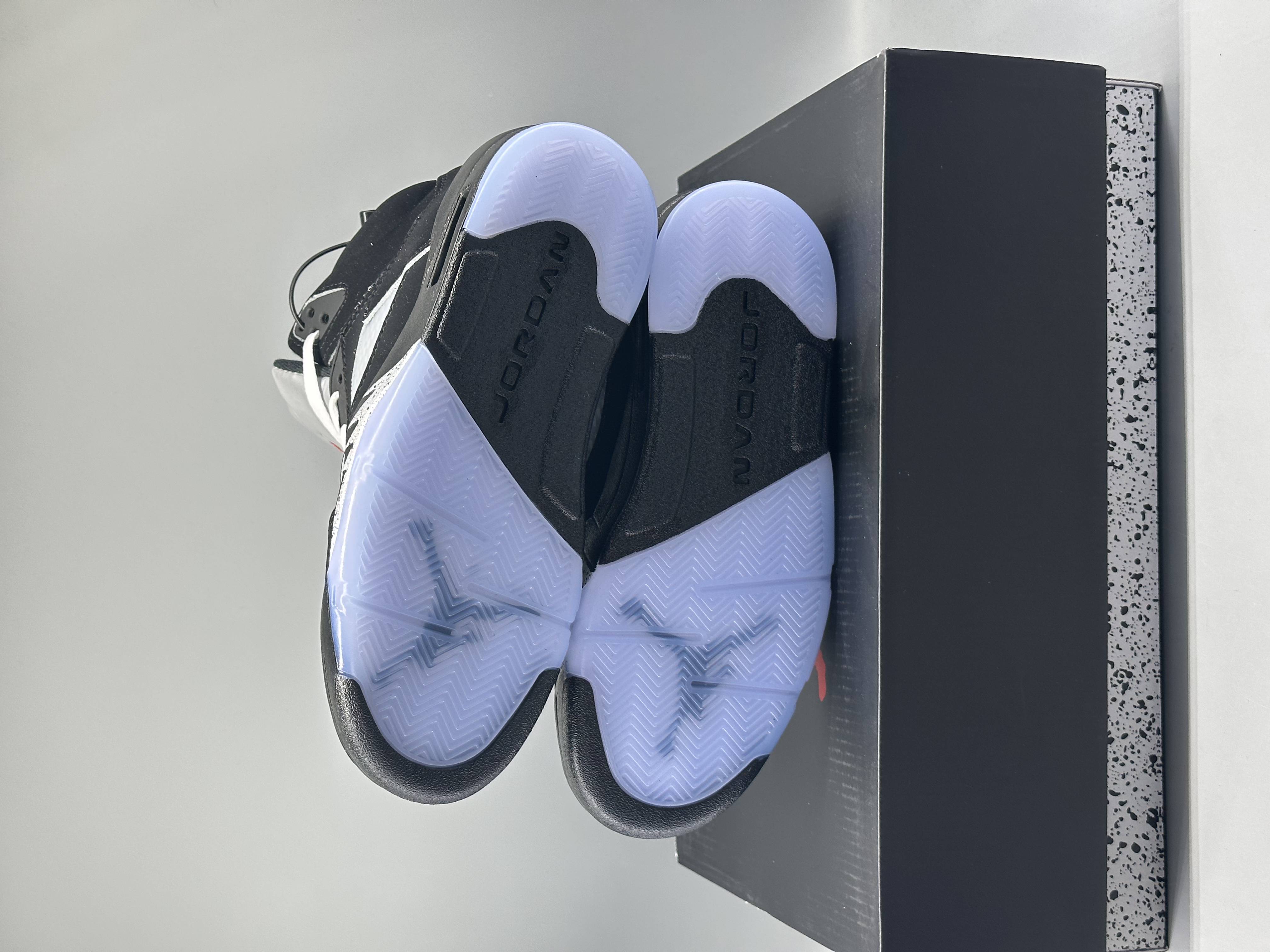 Jordan 5 Retro OG Black Metallic Reimagined