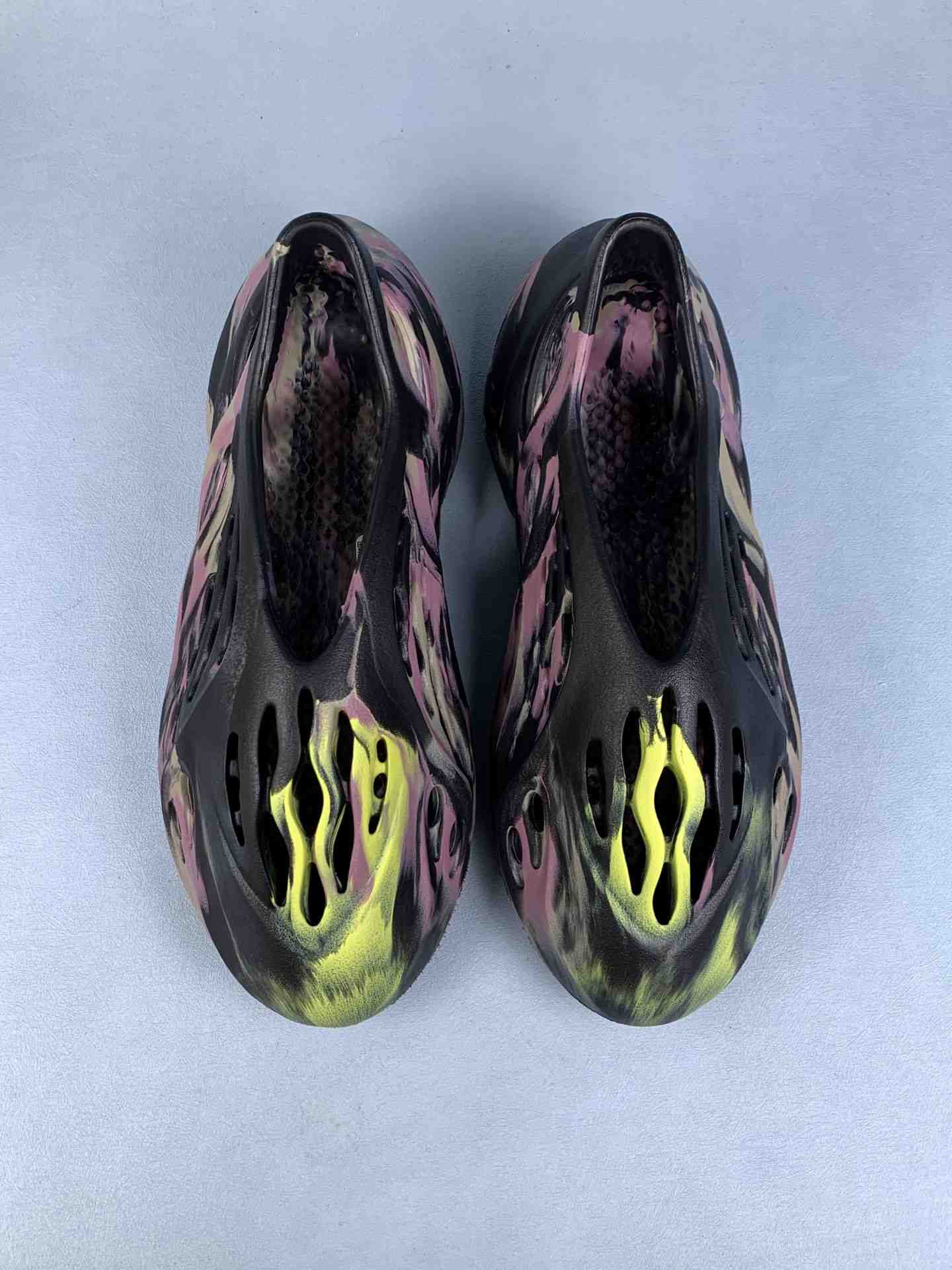 adidas Yeezy Foam Runner MX Carbon Shoes