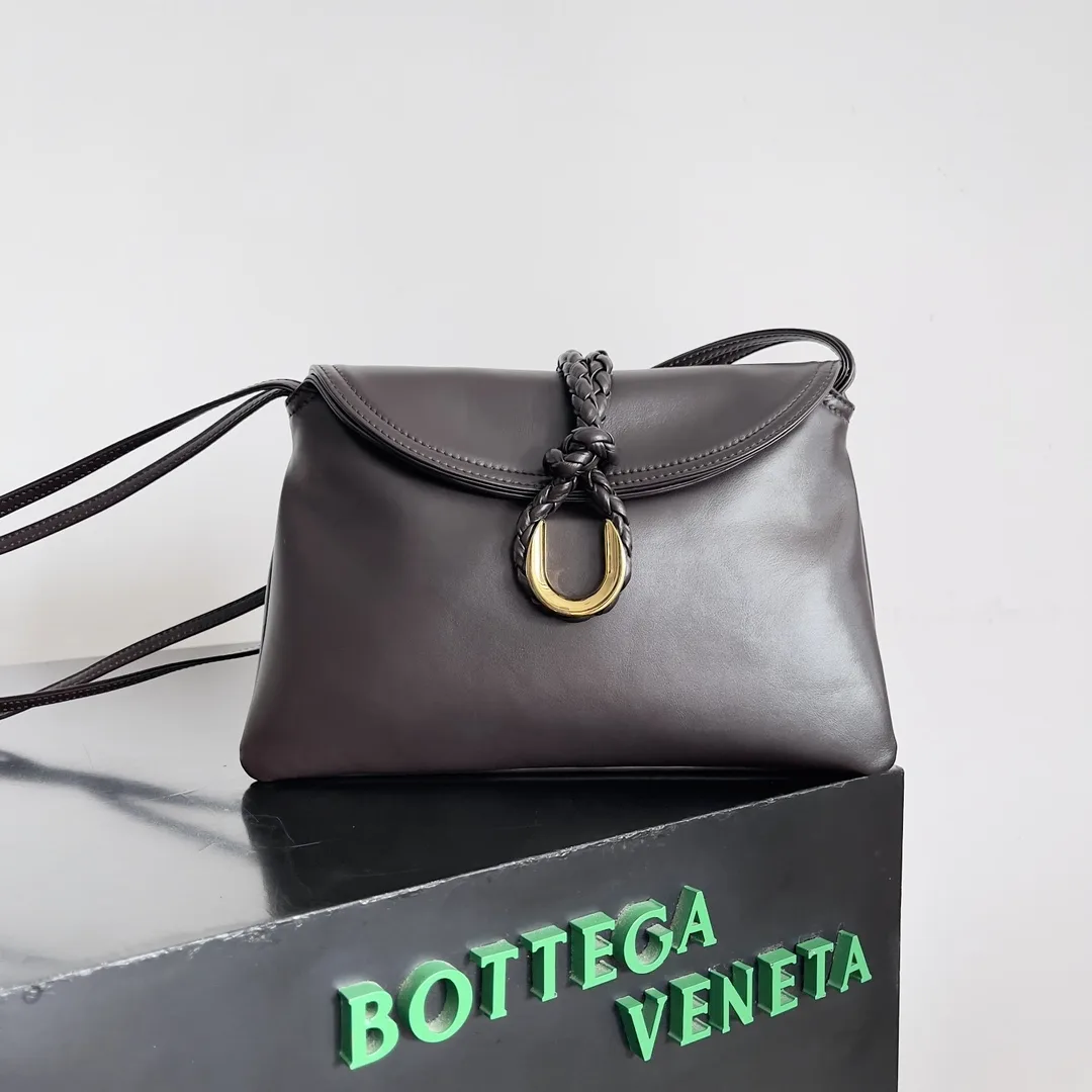 Bottega Veneta Versatile Shoulder Bag product photo from LabelPicks