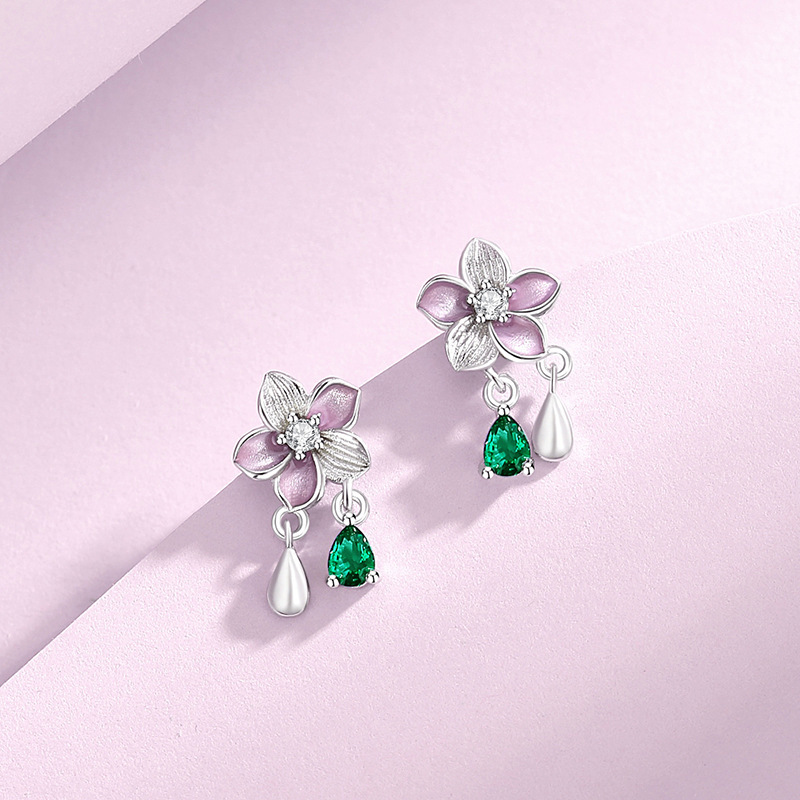 Original floral earrings for women, made of sterling silver, featuring a delicate and fresh forest-inspired design, with enamel and resin accents, creating a retro, light luxury, and elegant look