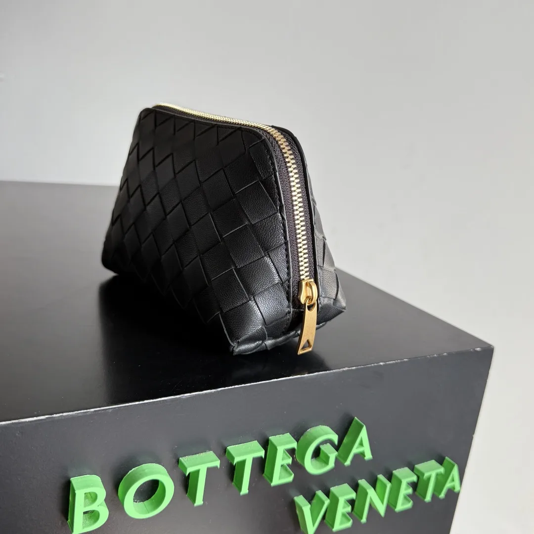 Bottega Veneta Pink Intrecciato Woven Leather Top Handle Bag product photo from LabelPicks