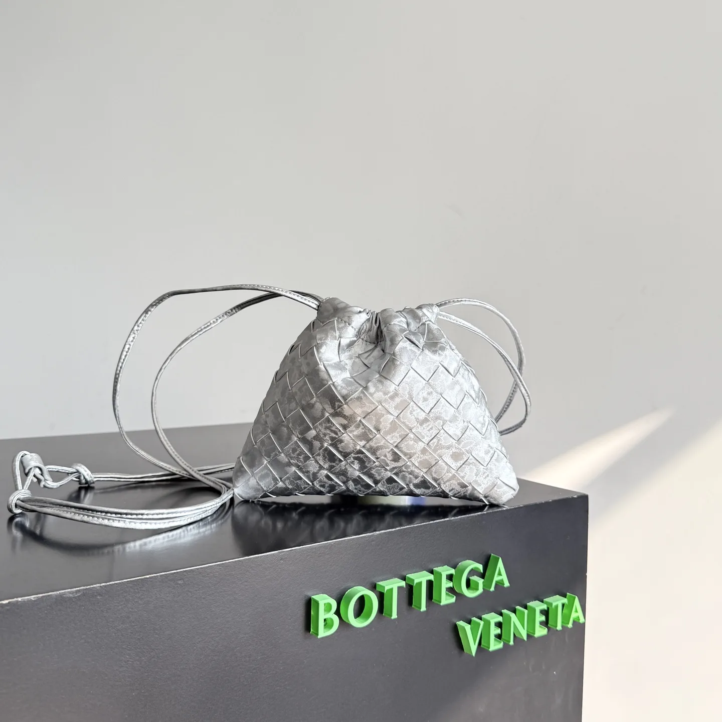 Bottega Veneta Intrecciato Woven Leather Dustbag Bucket Bag product photo from LabelPicks