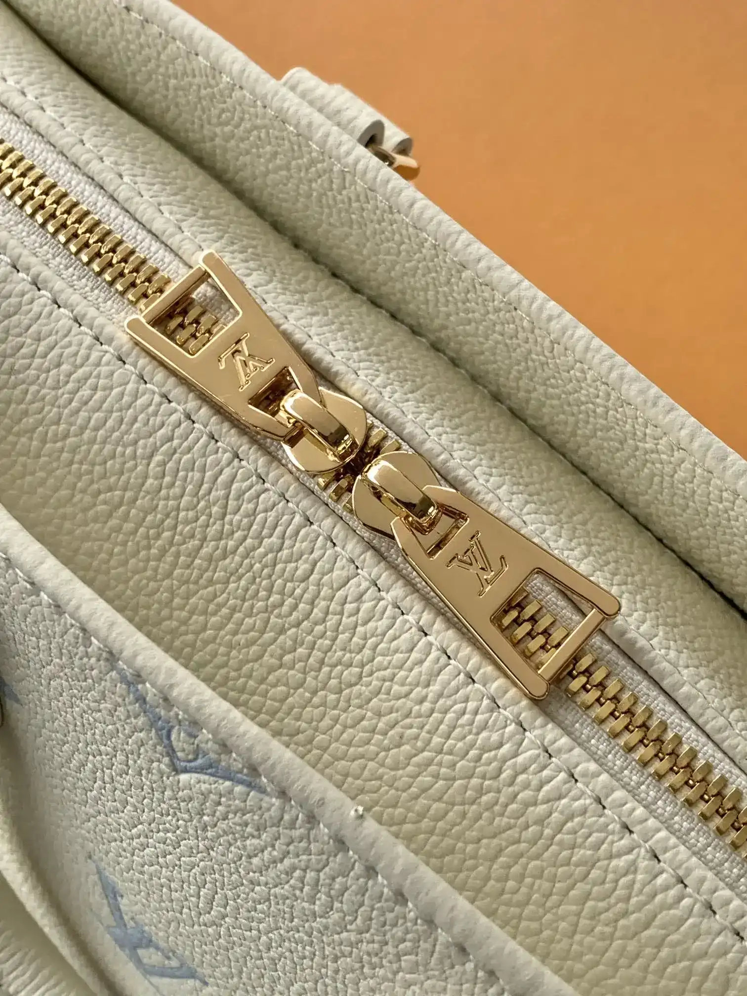 Louis Vuitton Black Onthego Calfskin Shoulder Bag product photo from LabelPicks