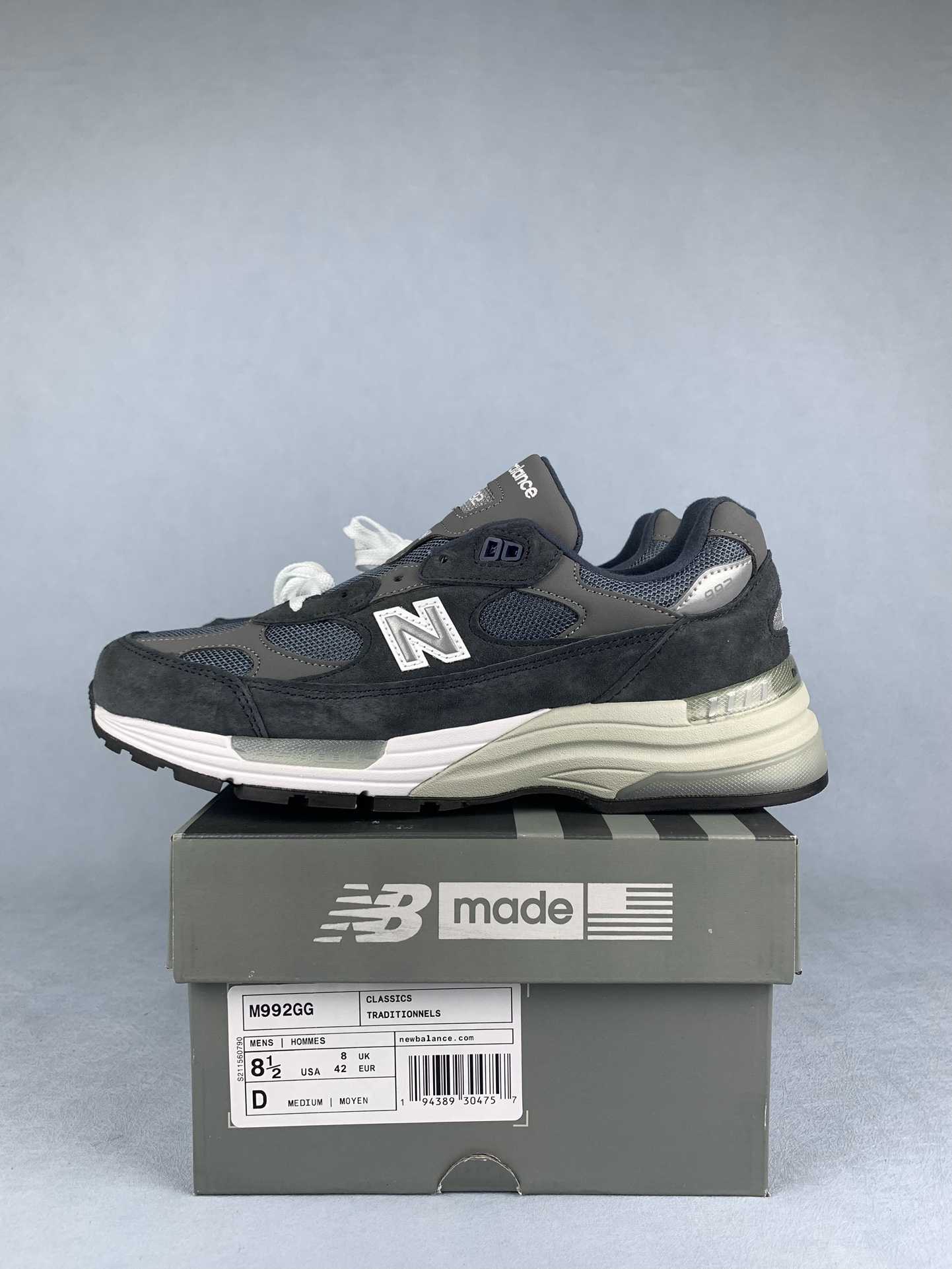 New Balance 992 Shoes