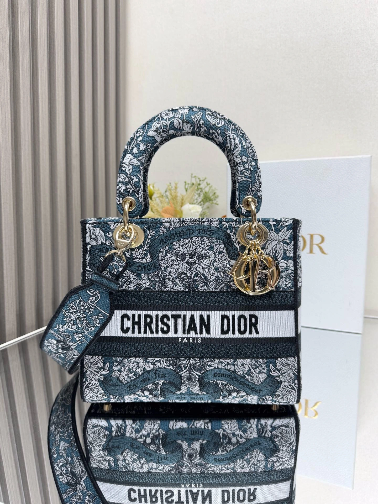 Lady embroidered Dior bag gold