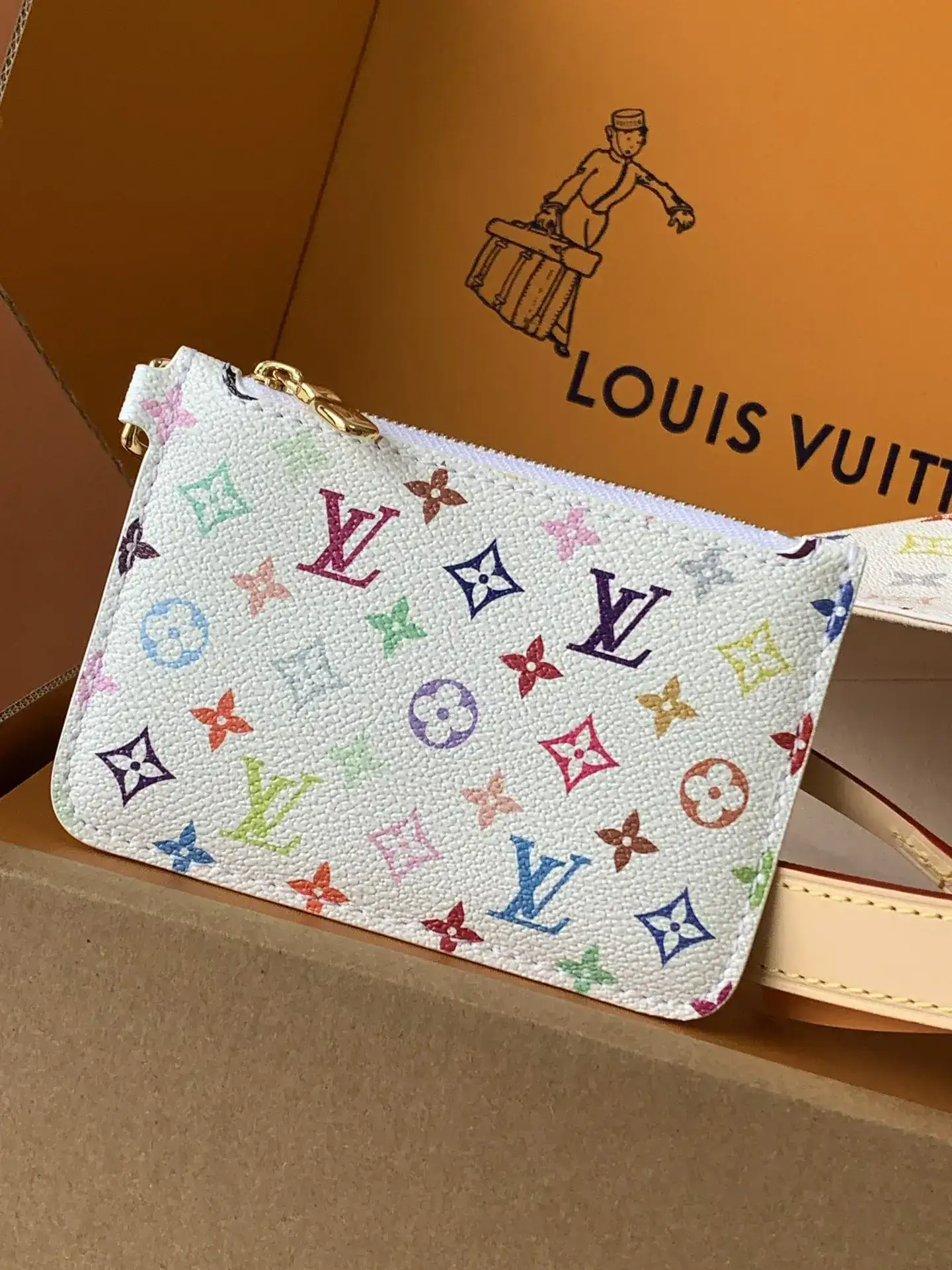 Louis Vuitton Versatile Shoulder Bag product photo from LabelPicks