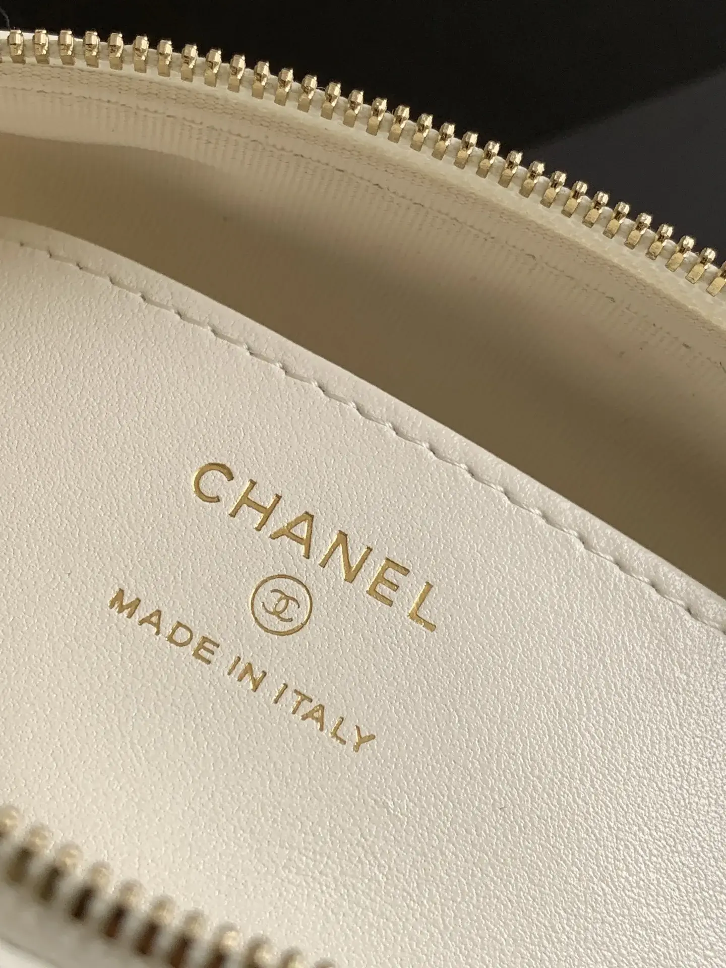 Chanel Straw Woven Top Handle Bag product photo from LabelPicks