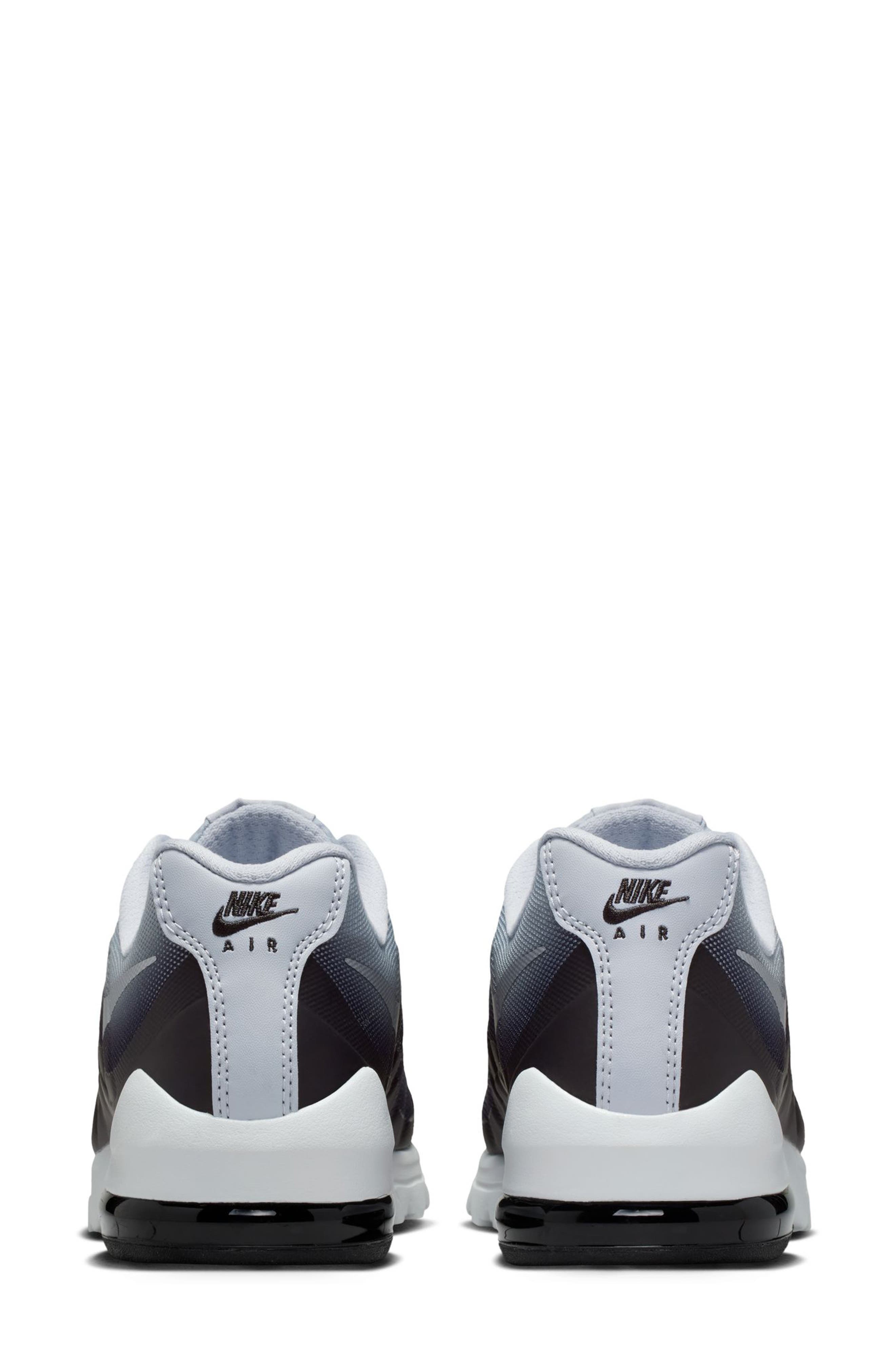 Nike Air Max Invigor Sneaker