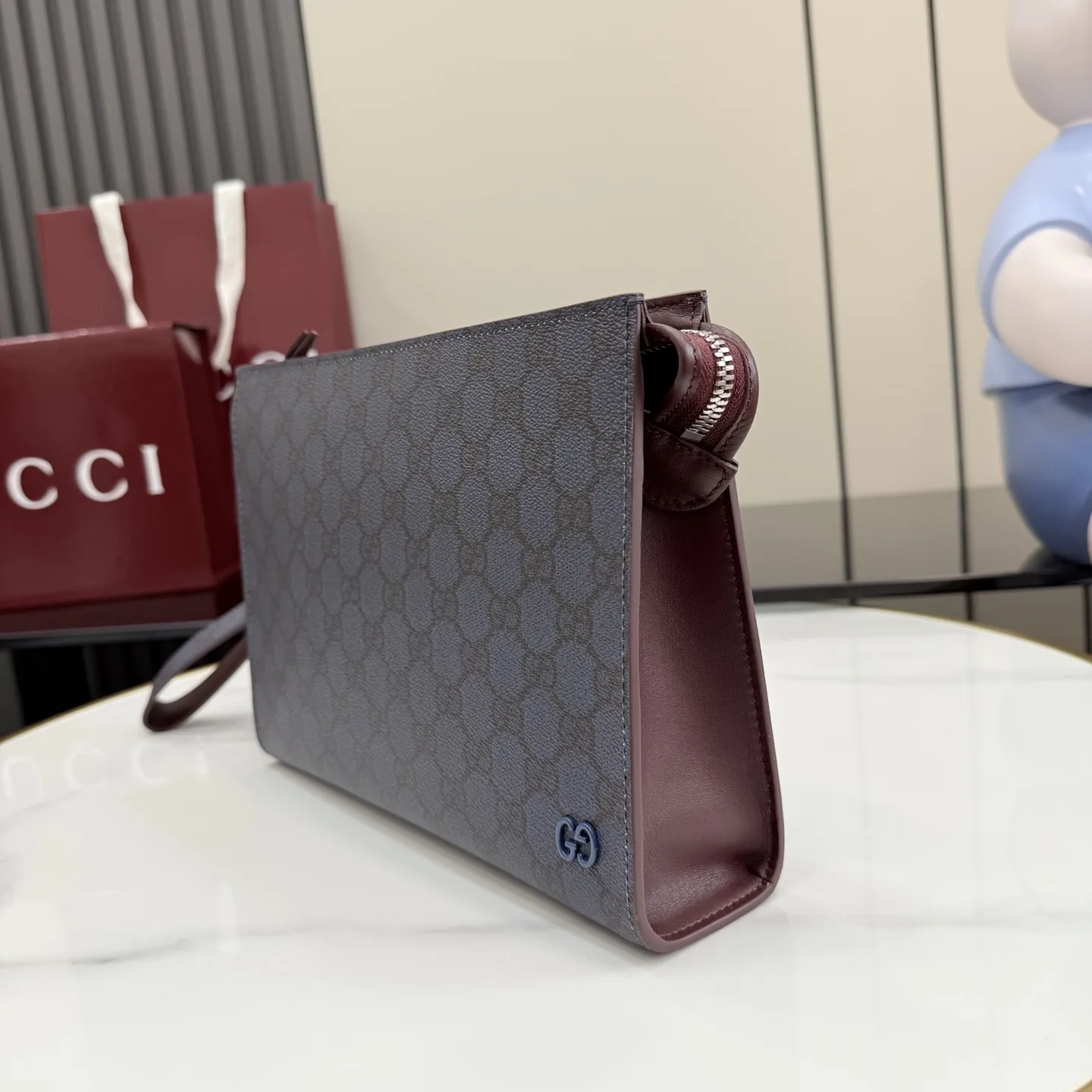 Gucci Evening Clutch product photo from LabelPicks