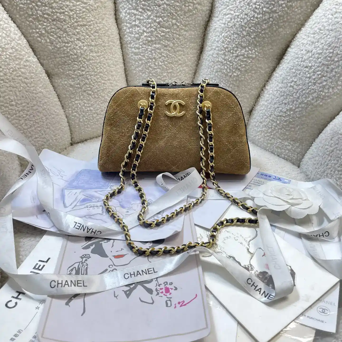 Chanel Versatile Shoulder Bag product photo from LabelPicks