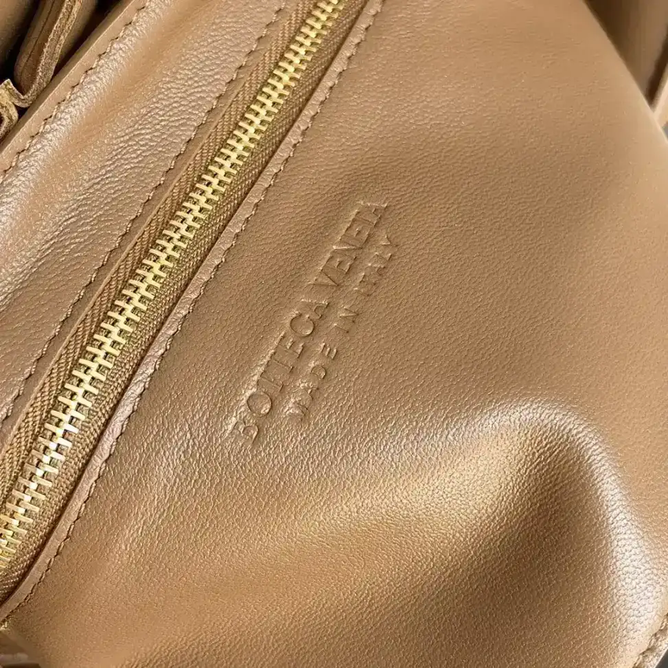 Bottega Veneta Cassette Green Intrecciato Woven Leather Shoulder Bag product photo from LabelPicks