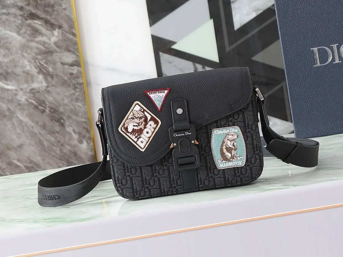 Dior Black Saddle Grained Leather Saddle Bag product photo from LabelPicks